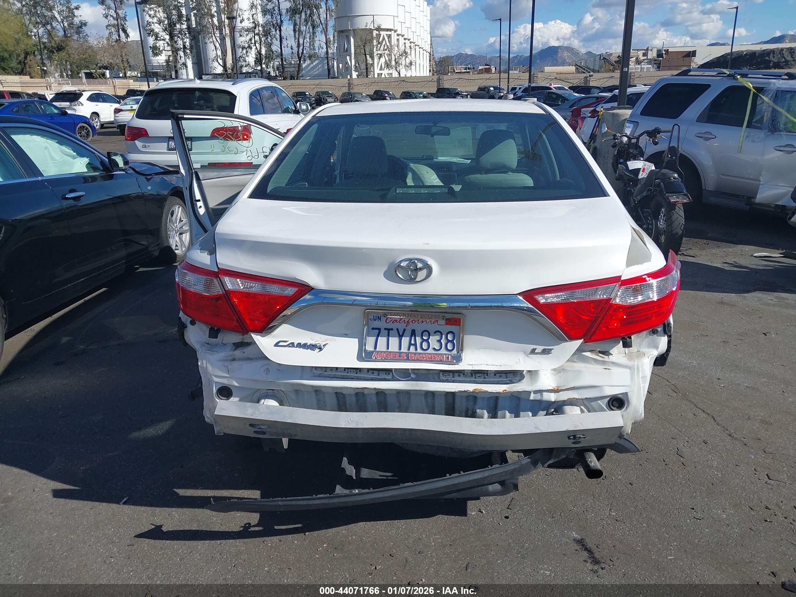 TOYOTA CAMRY image 6