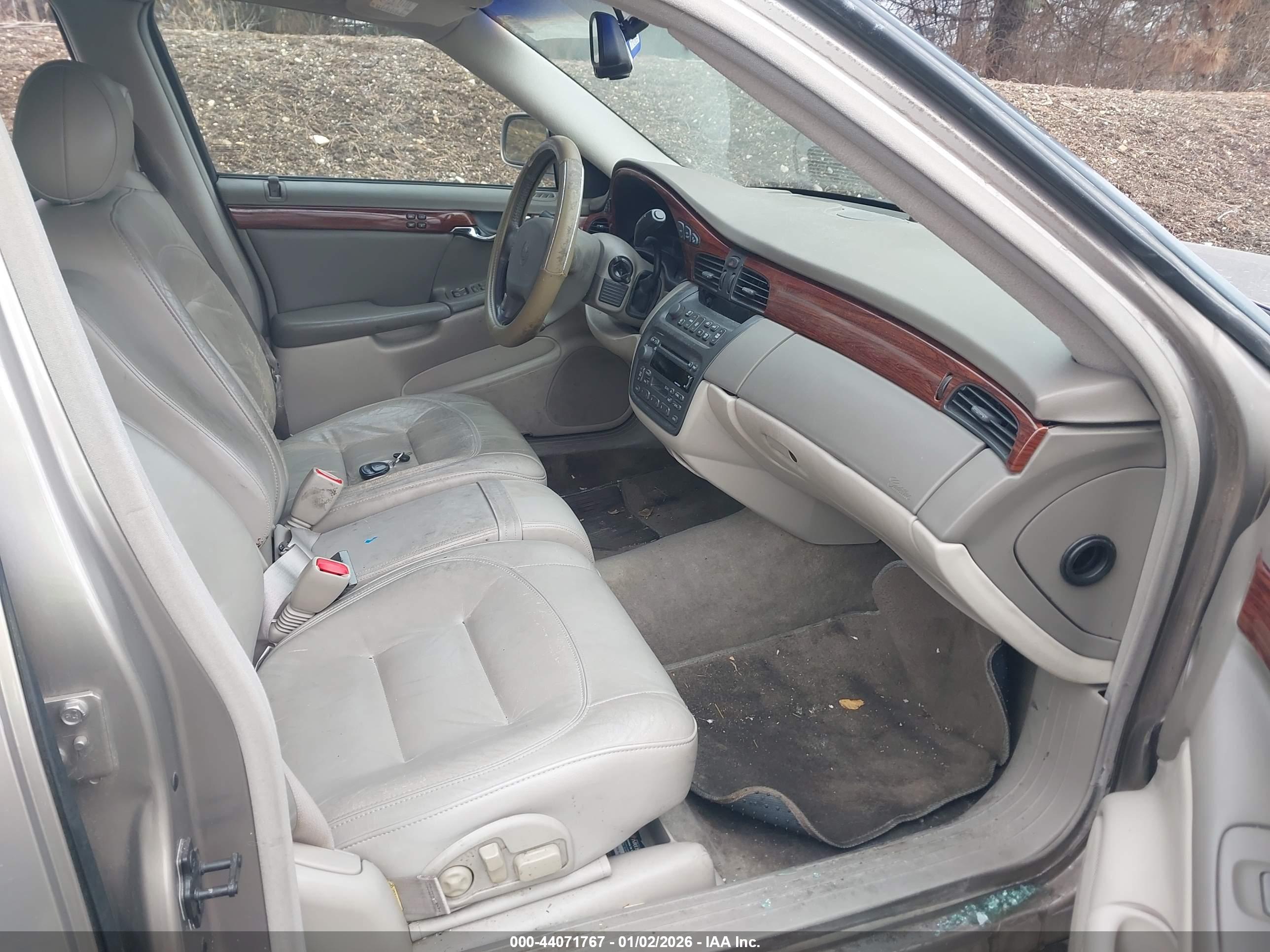 CADILLAC DEVILLE image 5