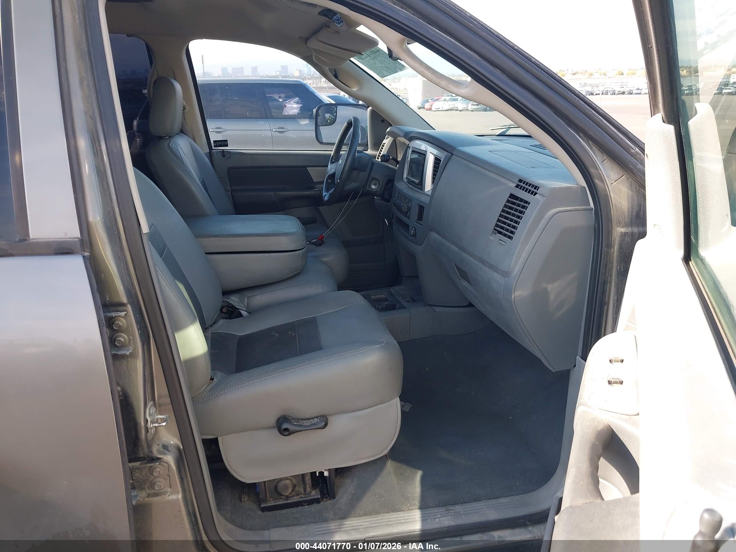 DODGE RAM image 5