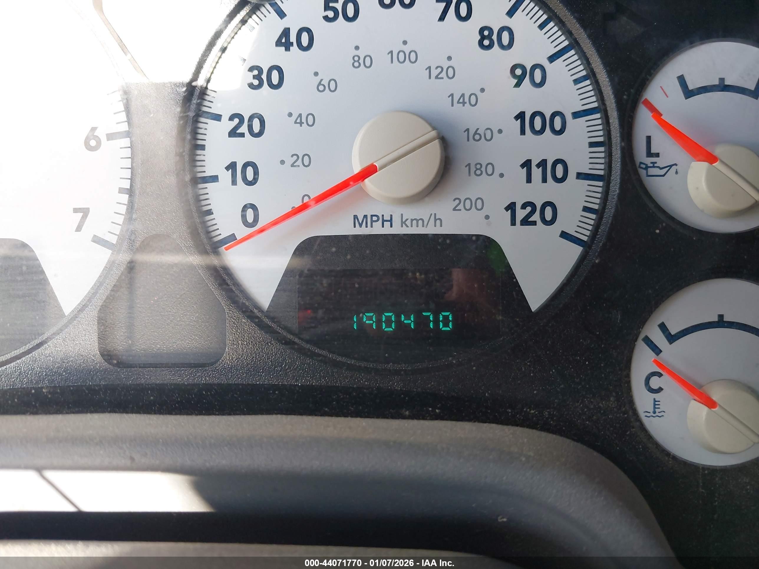 DODGE RAM image 7
