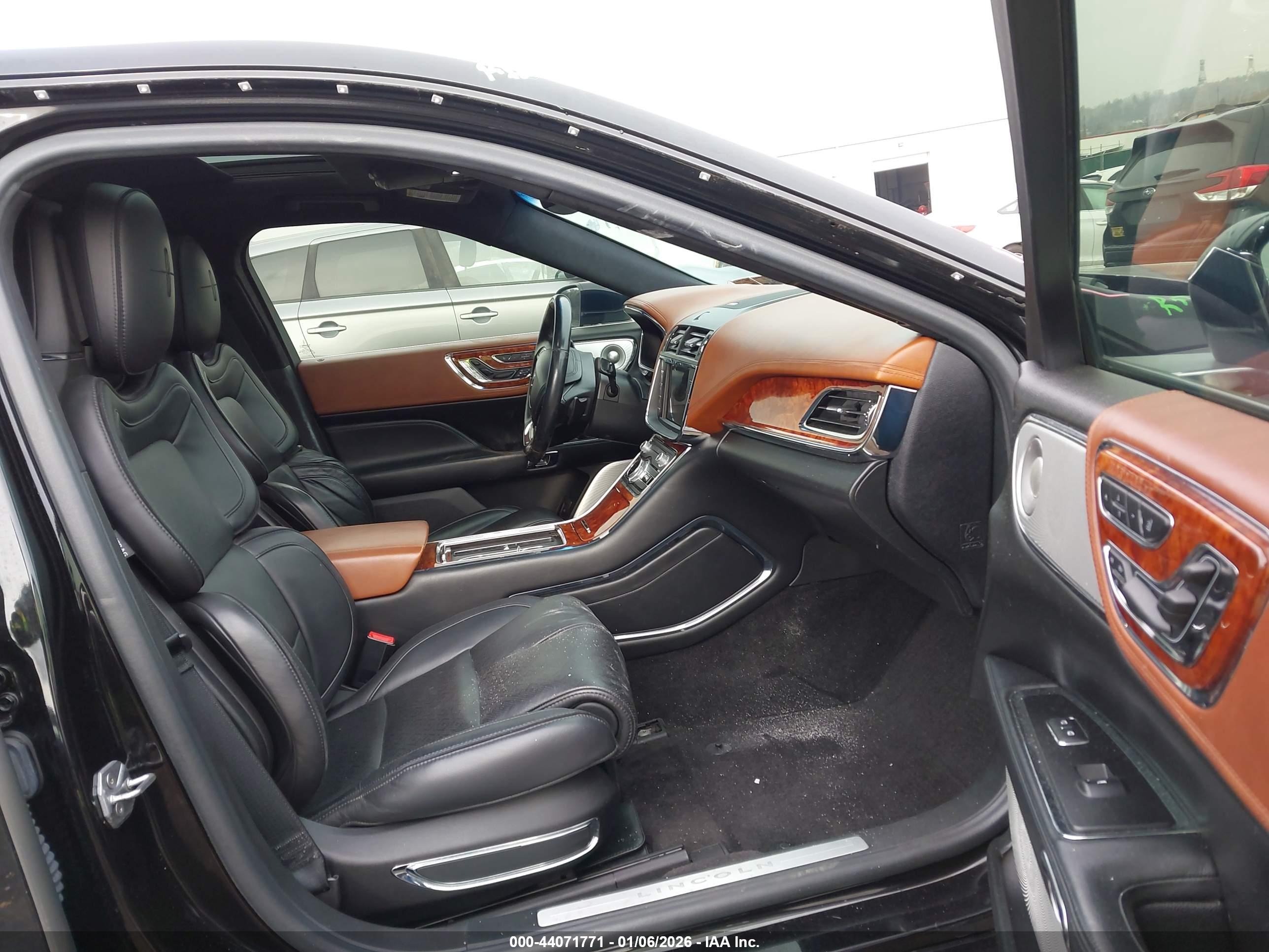 LINCOLN CONTINENTAL image 5