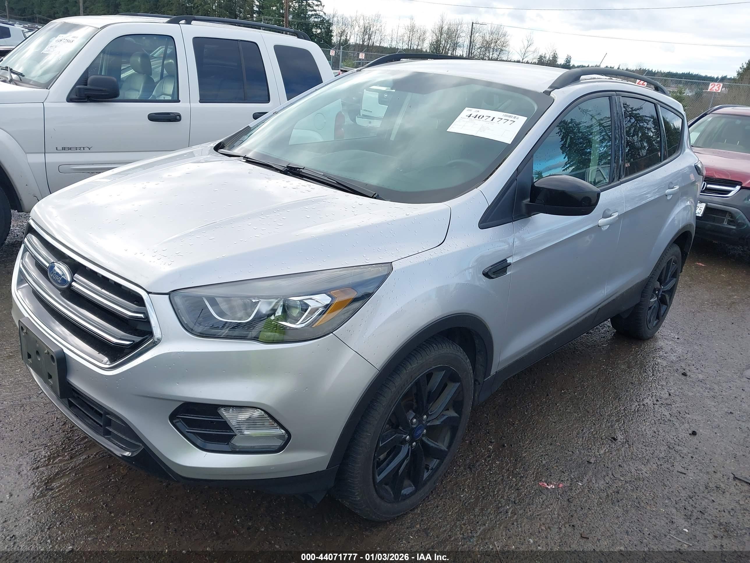 FORD ESCAPE image 2