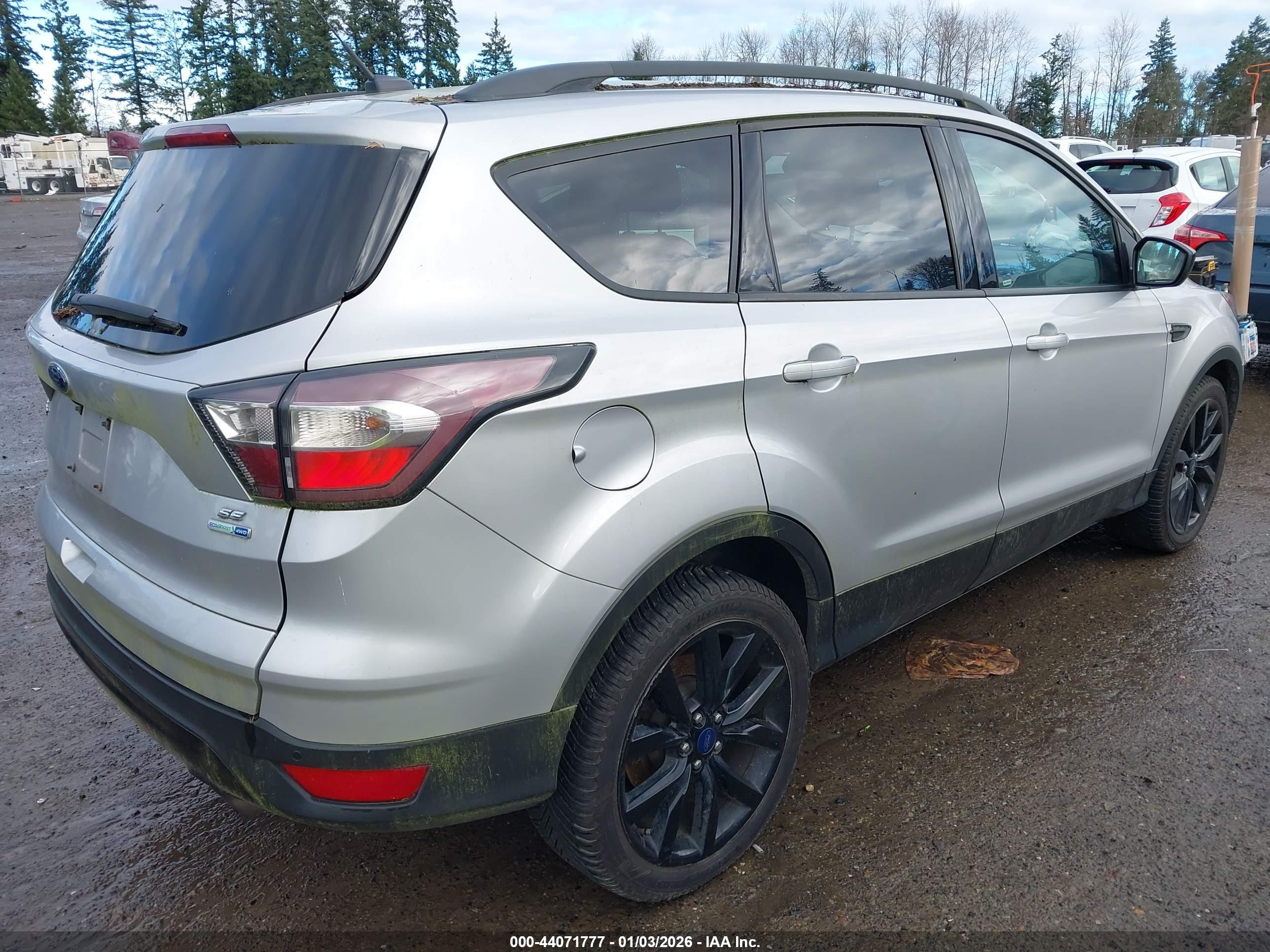 FORD ESCAPE image 4