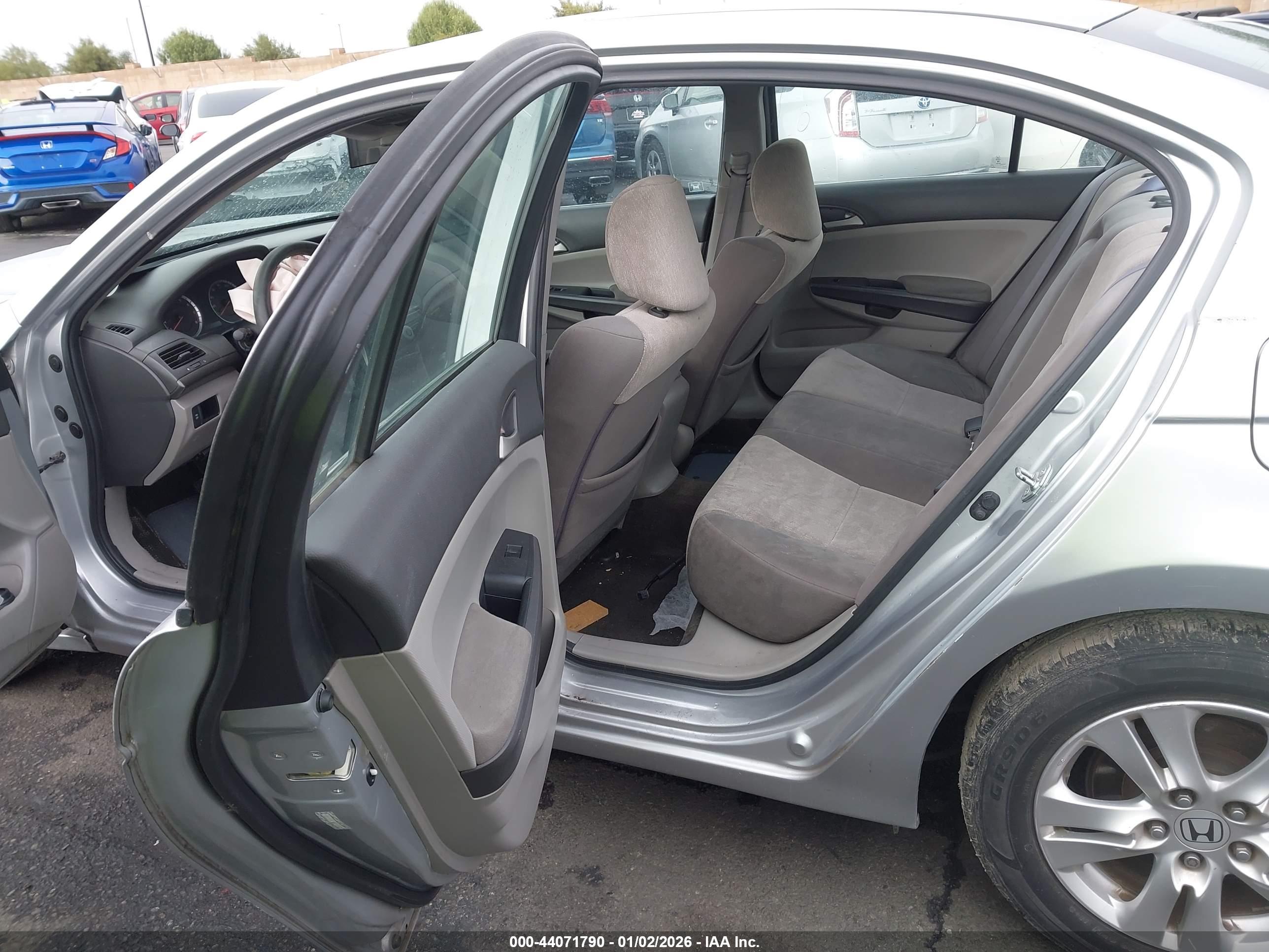 HONDA ACCORD image 8