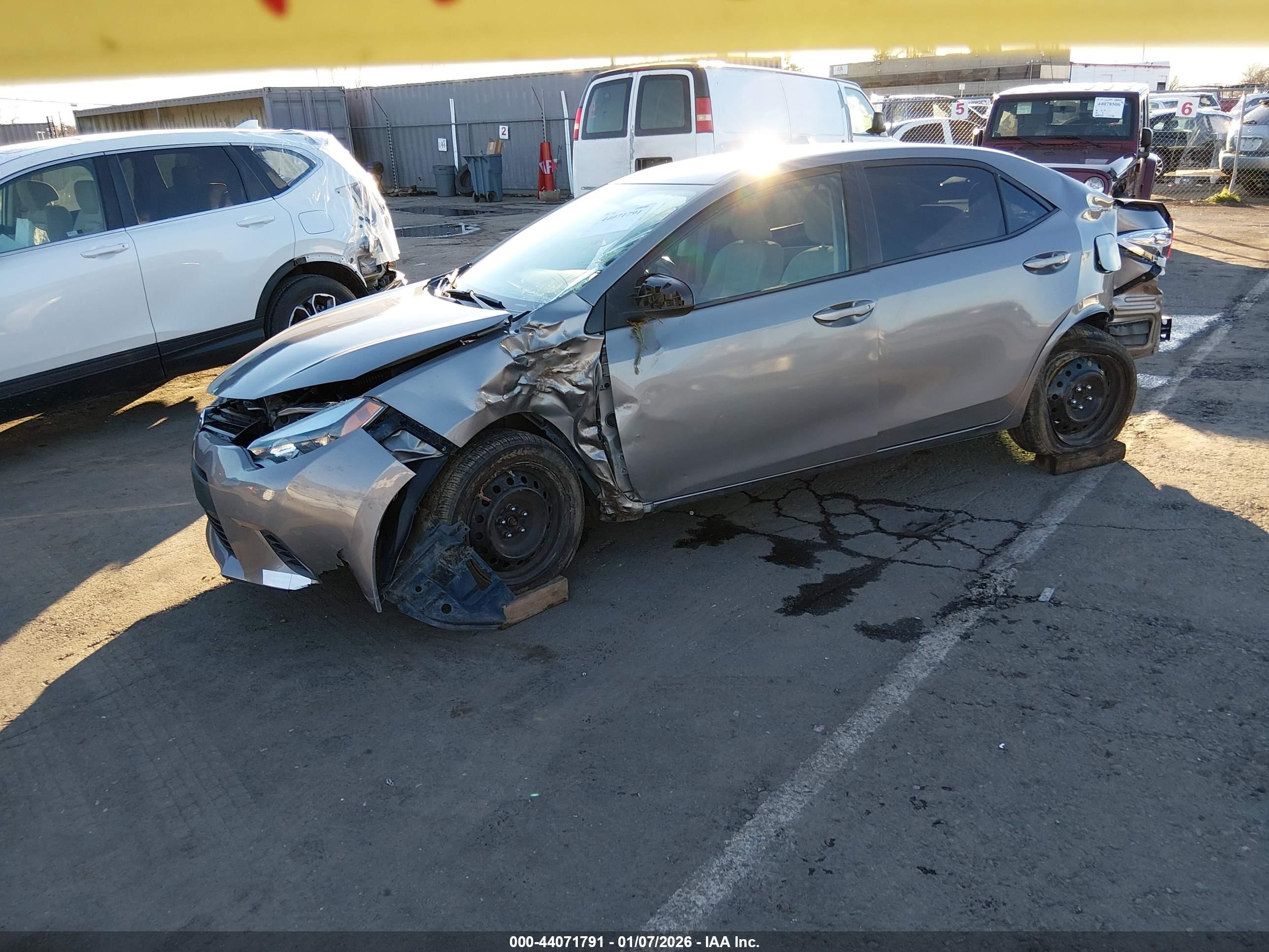 TOYOTA COROLLA image 2