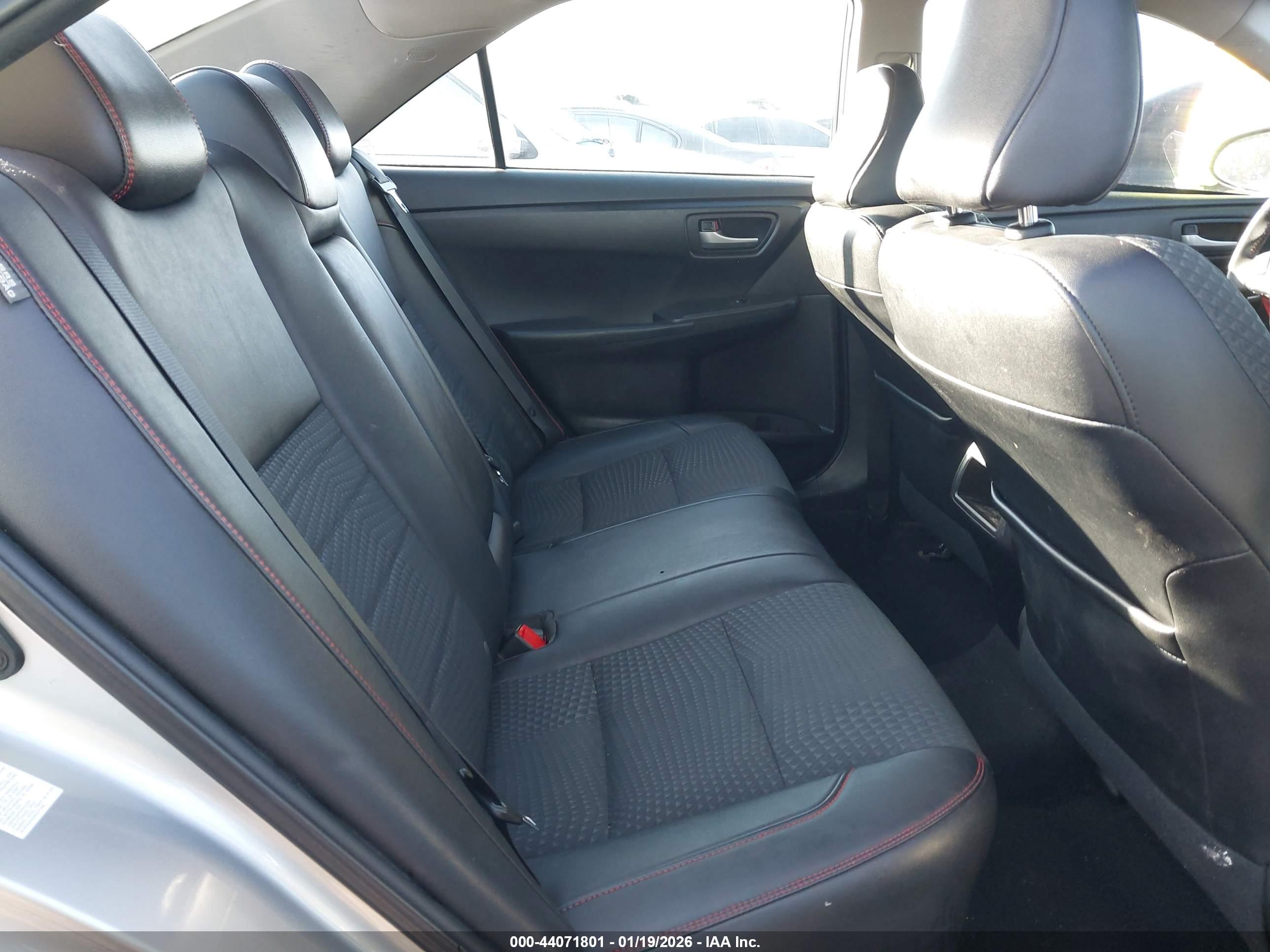 TOYOTA CAMRY image 8