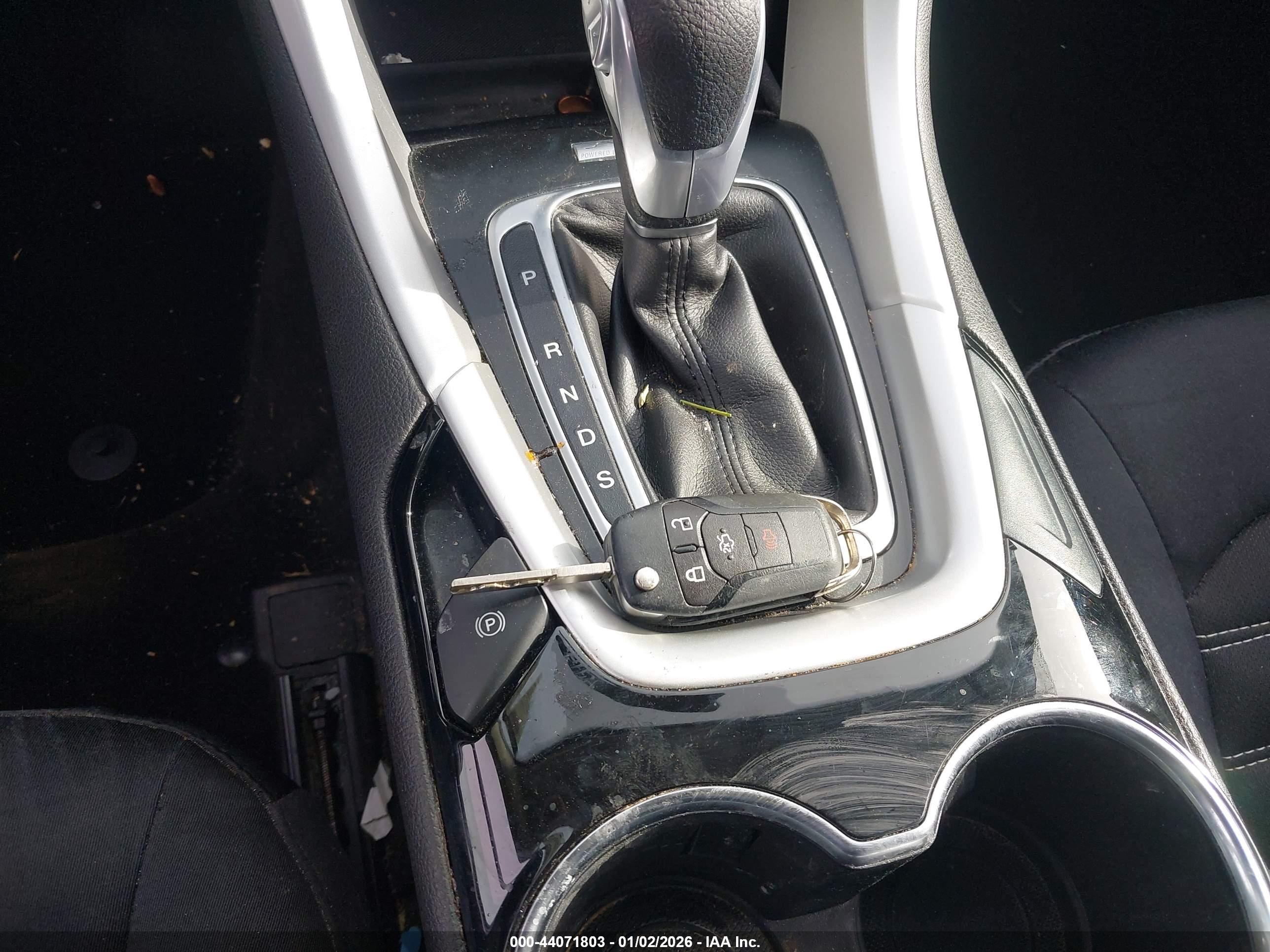 FORD FUSION image 11
