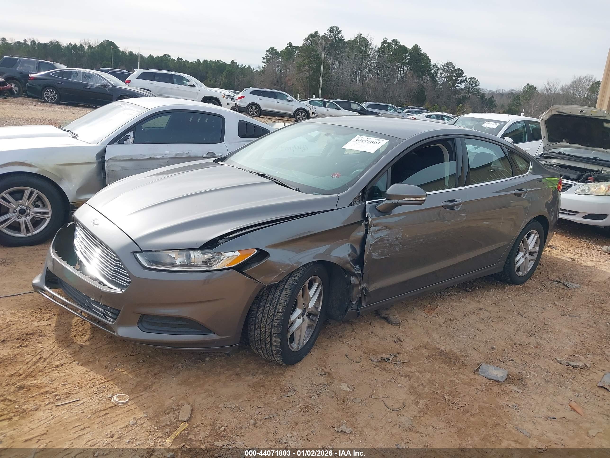 FORD FUSION image 2