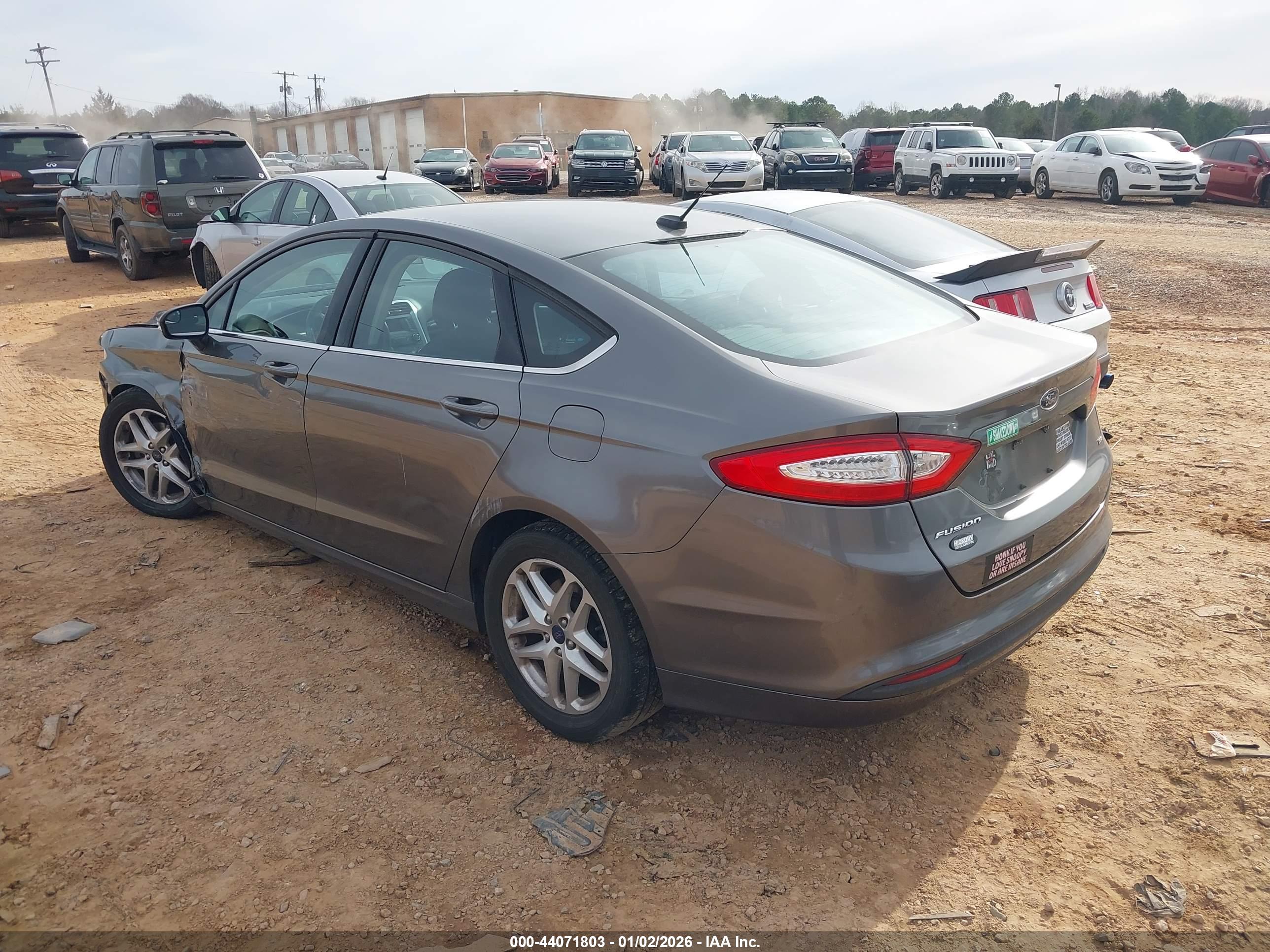 FORD FUSION image 3