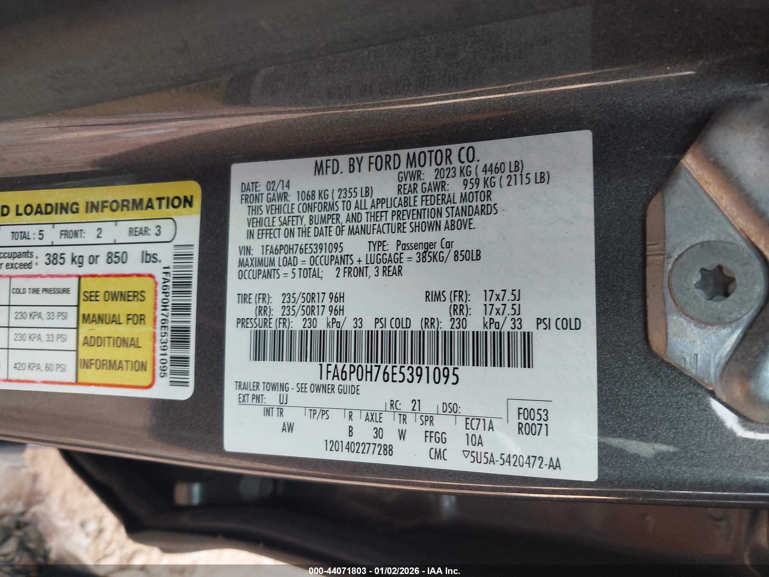 FORD FUSION image 9
