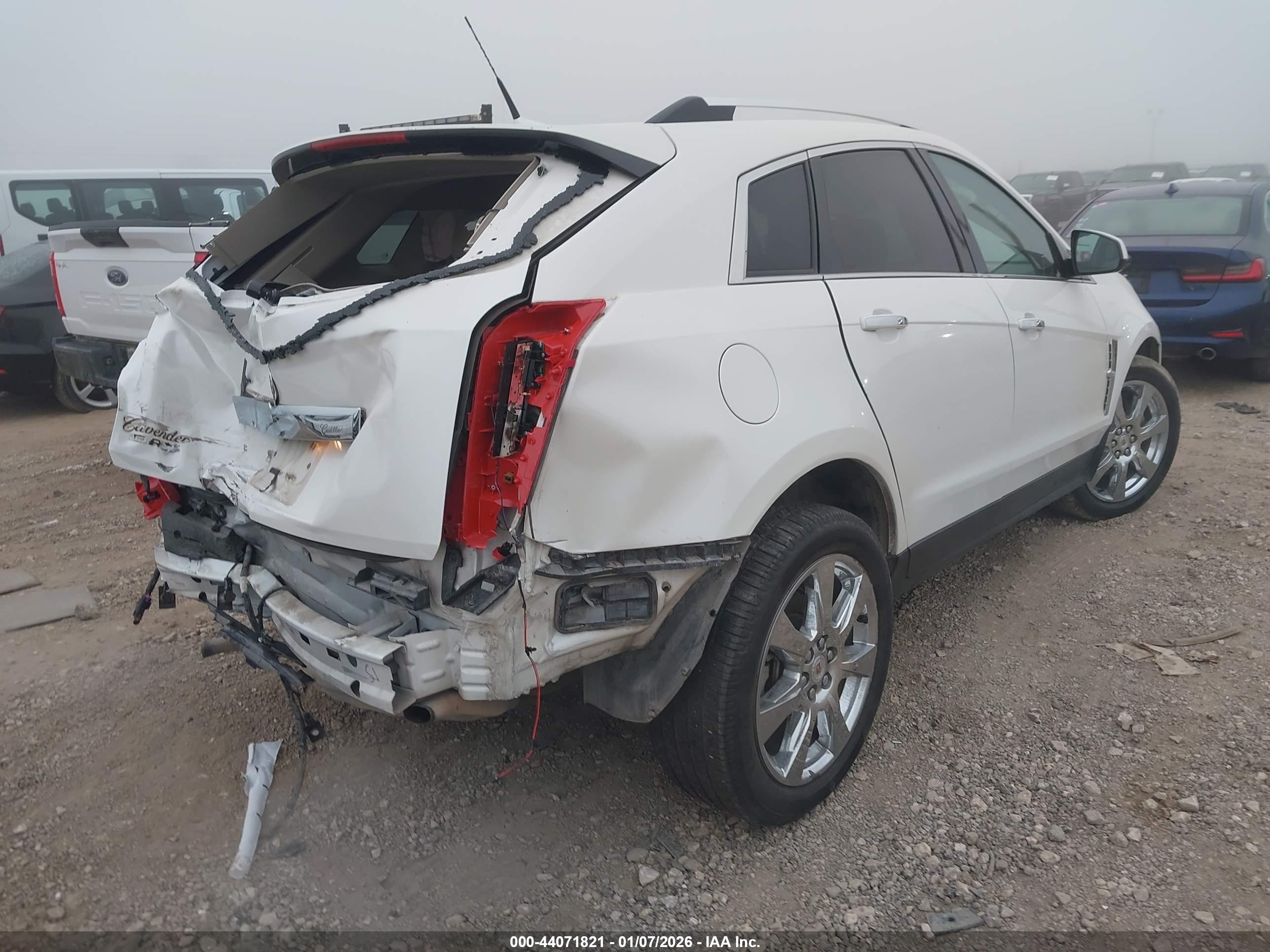 CADILLAC SRX image 4