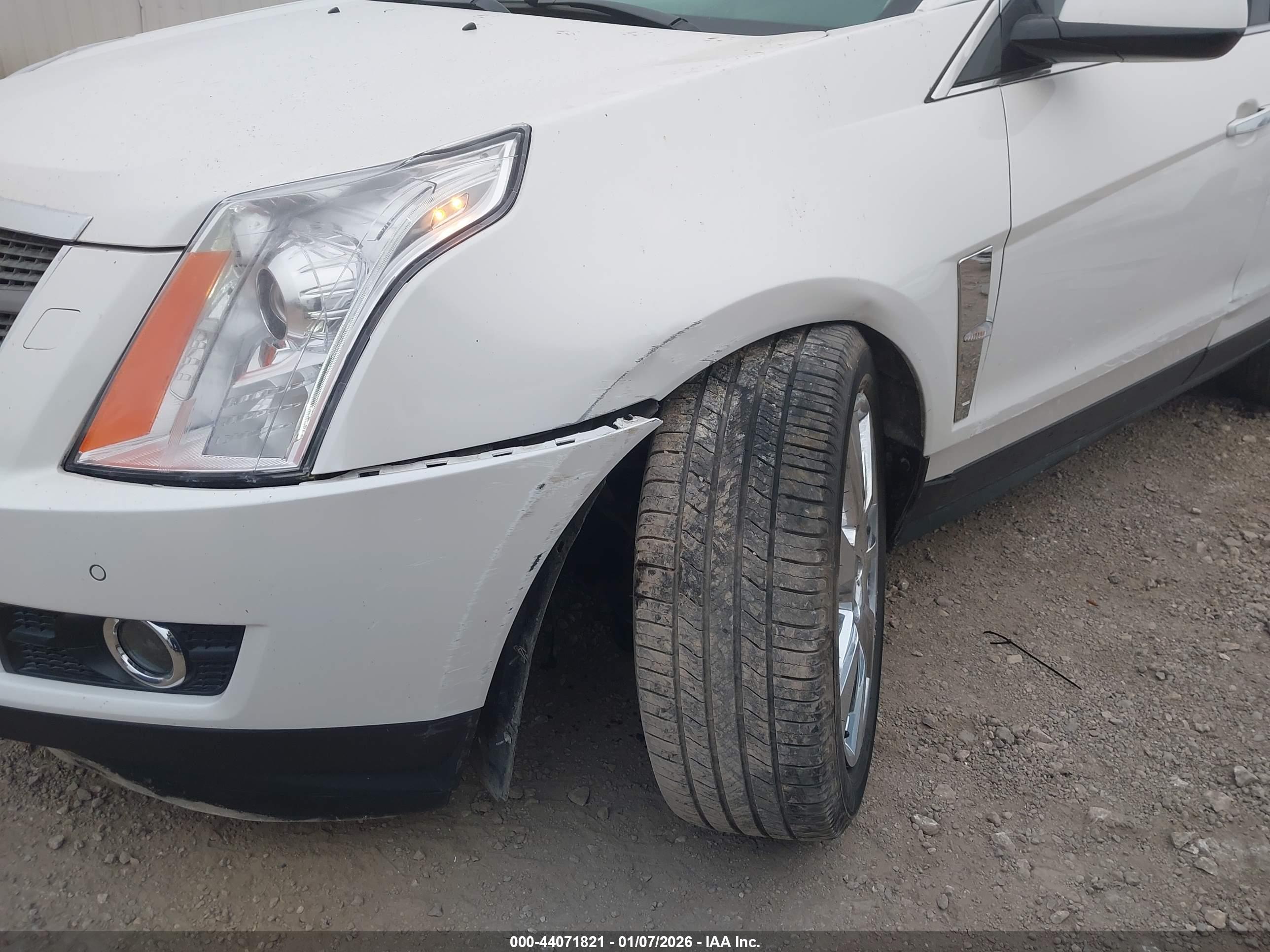 CADILLAC SRX image 6