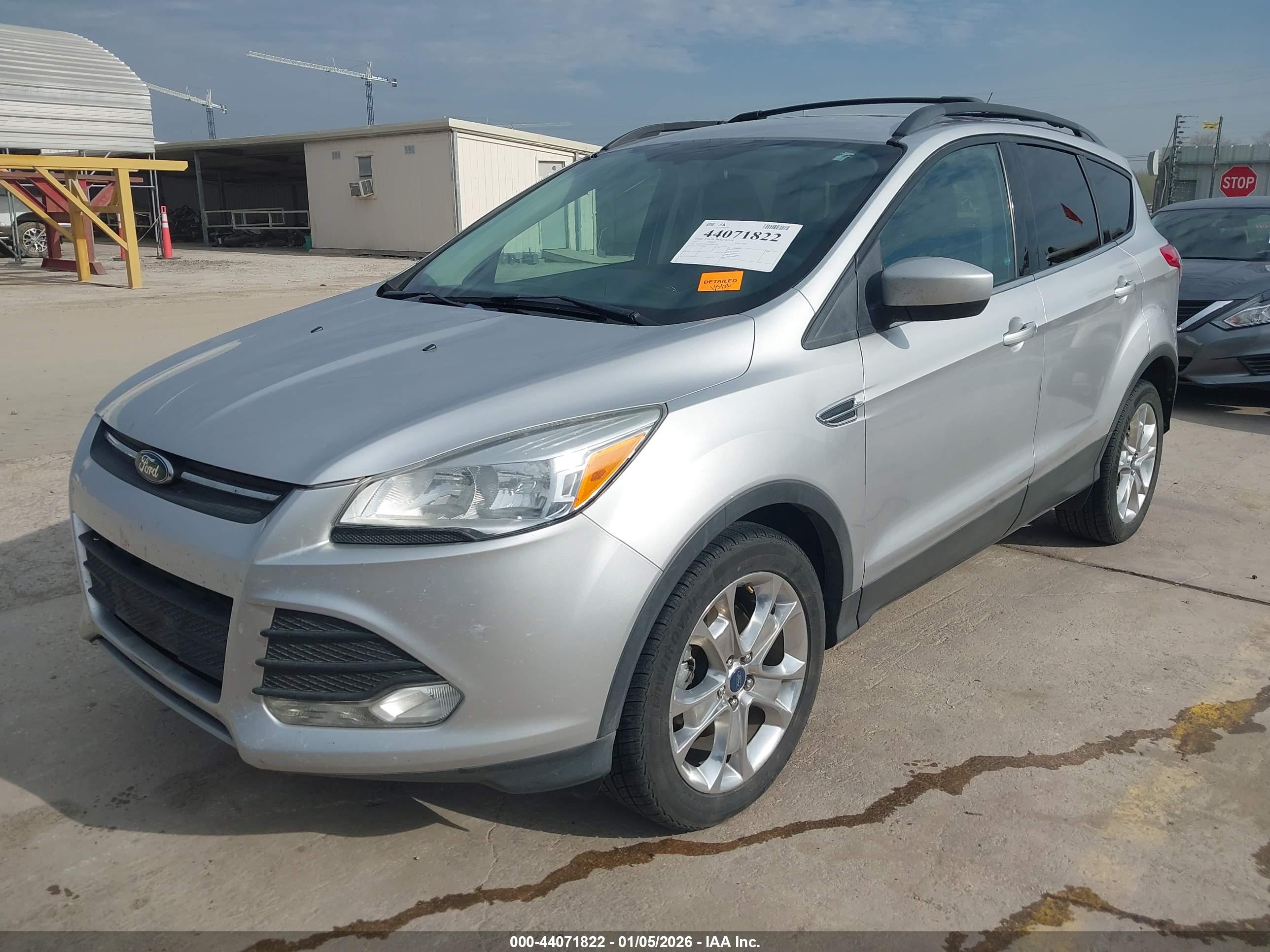 FORD ESCAPE image 2
