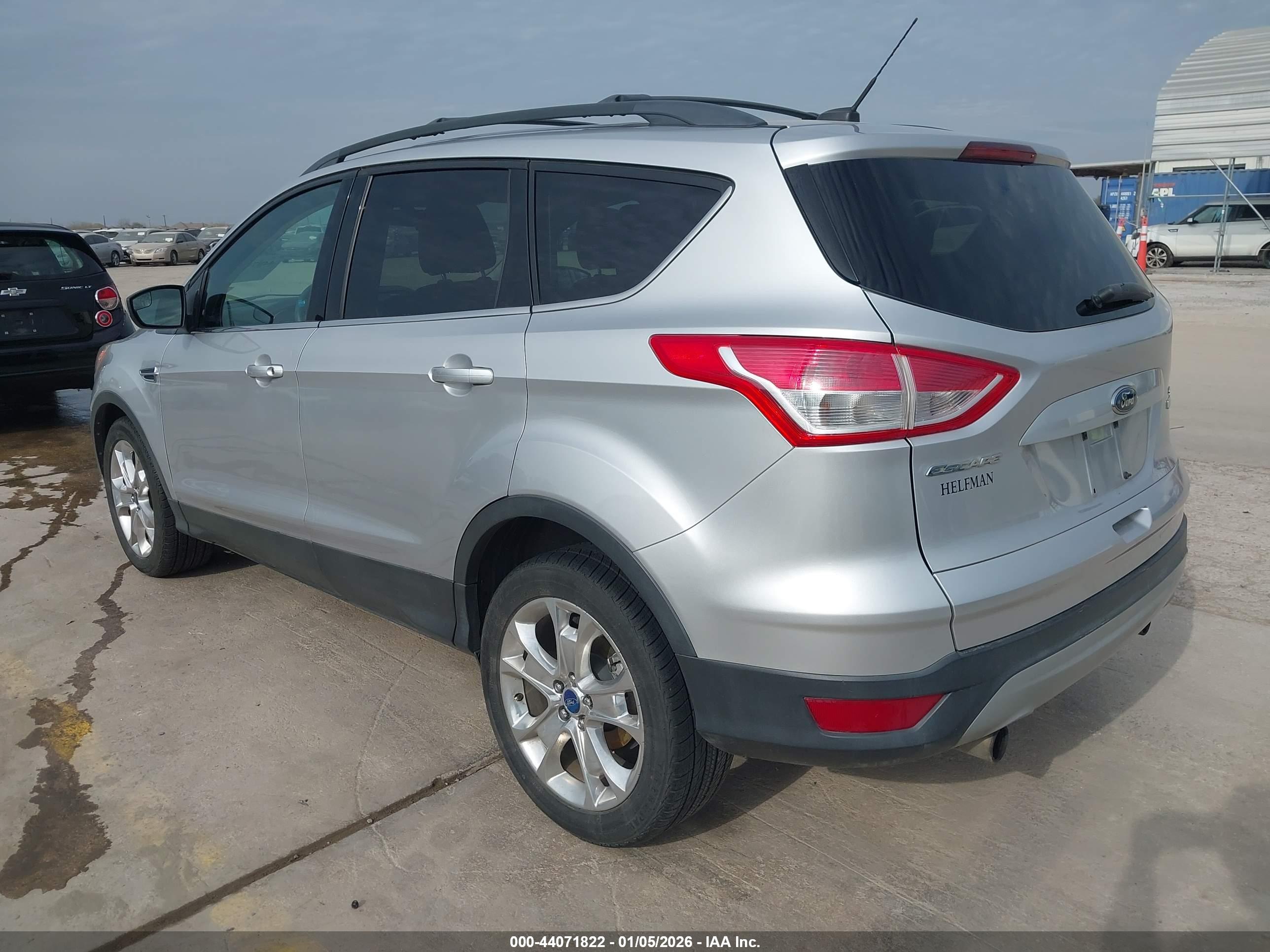 FORD ESCAPE image 3