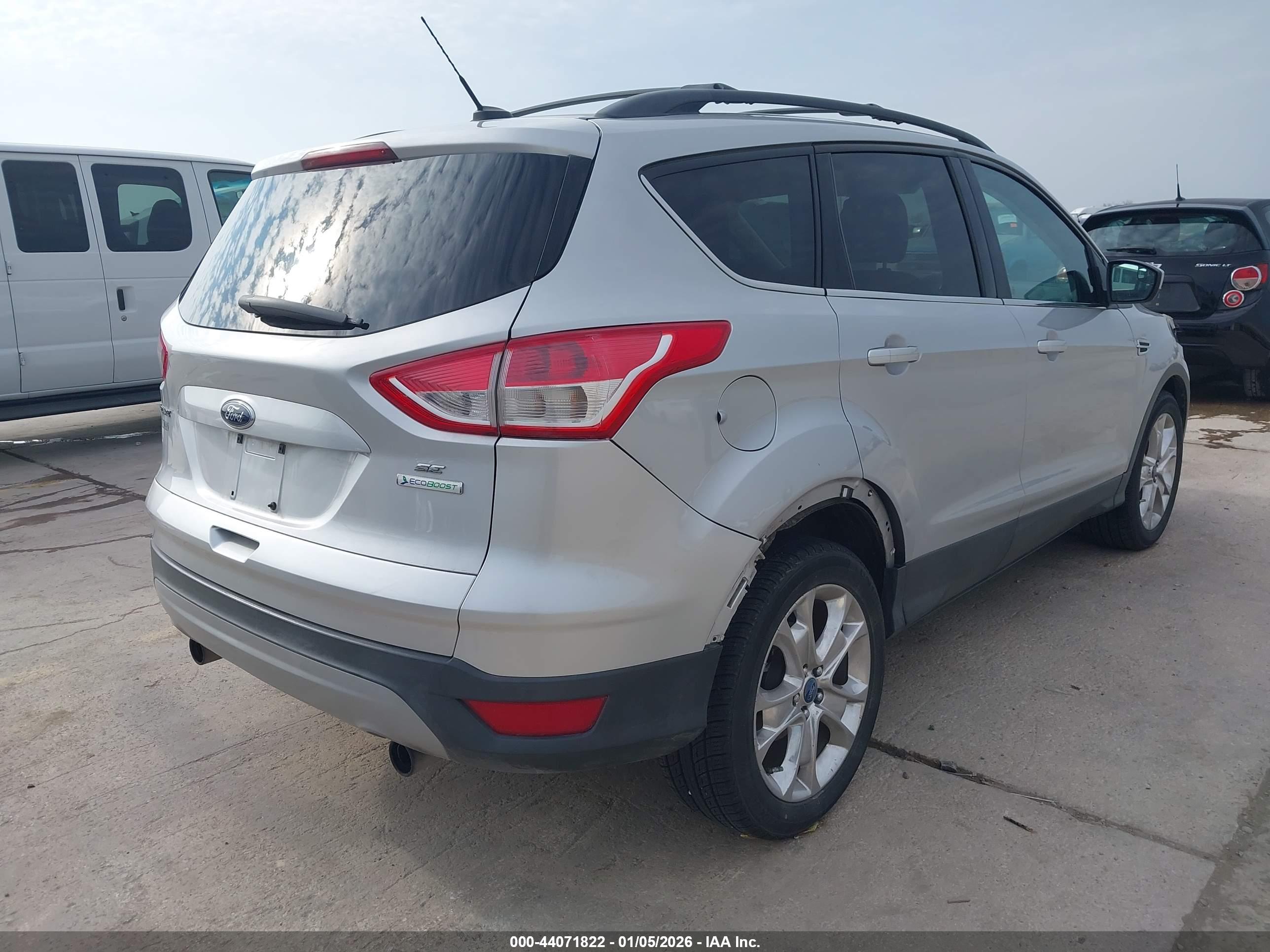 FORD ESCAPE image 4