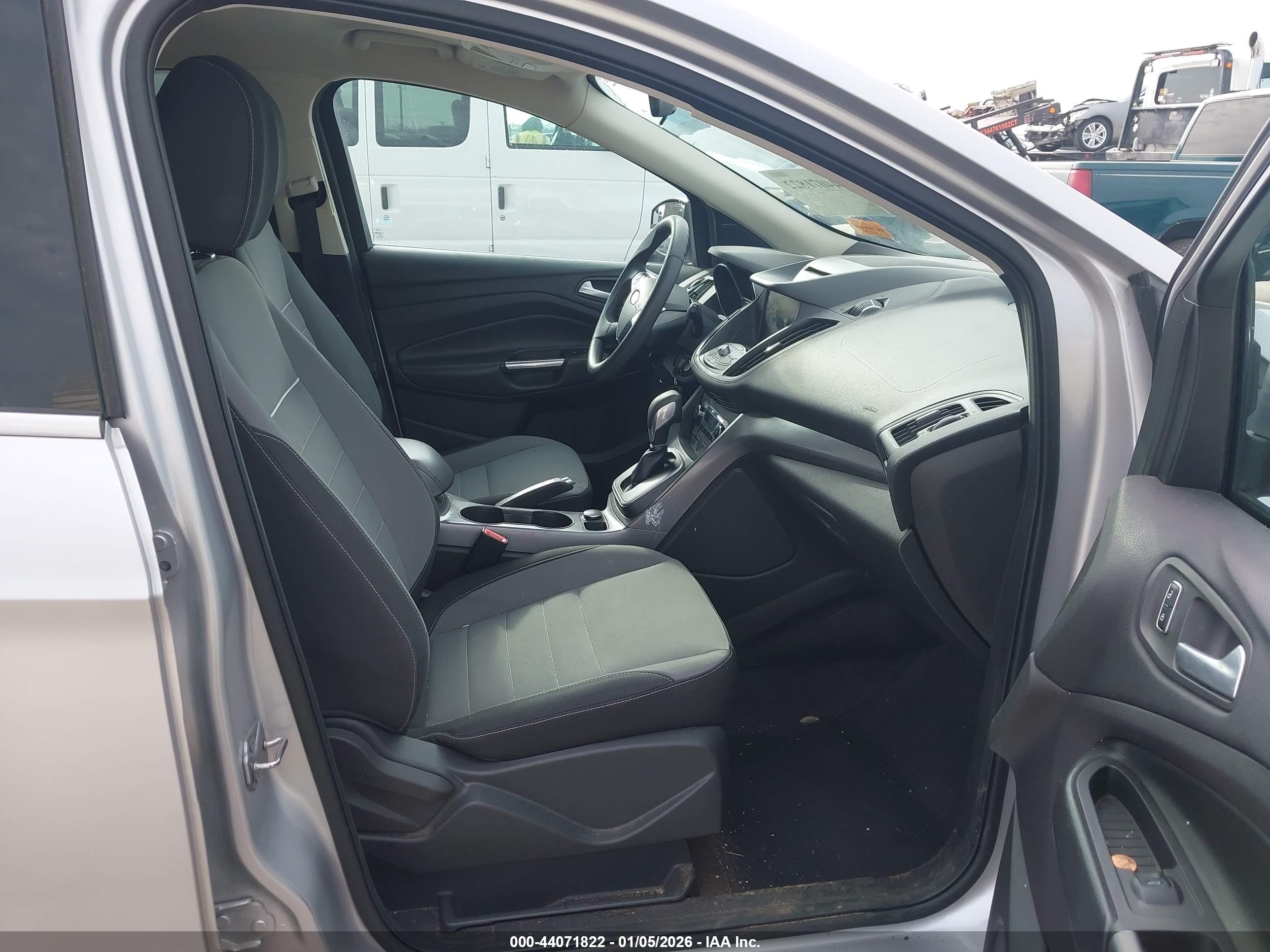 FORD ESCAPE image 5