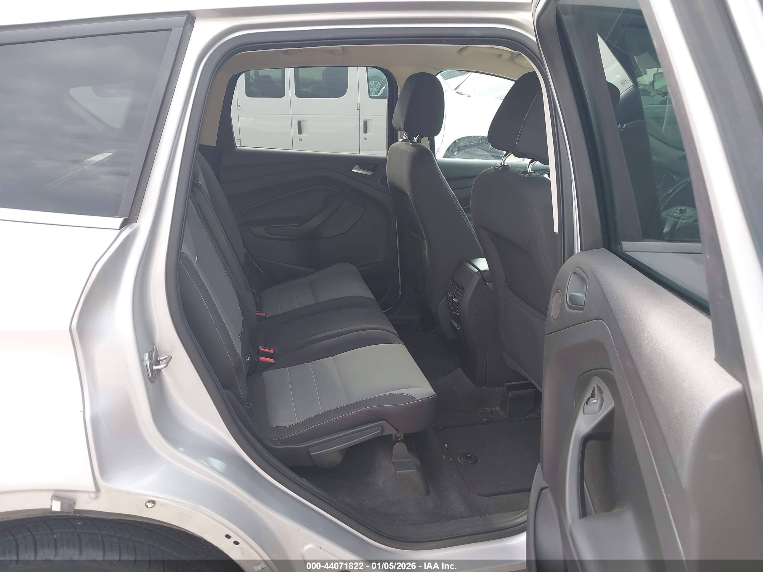FORD ESCAPE image 8