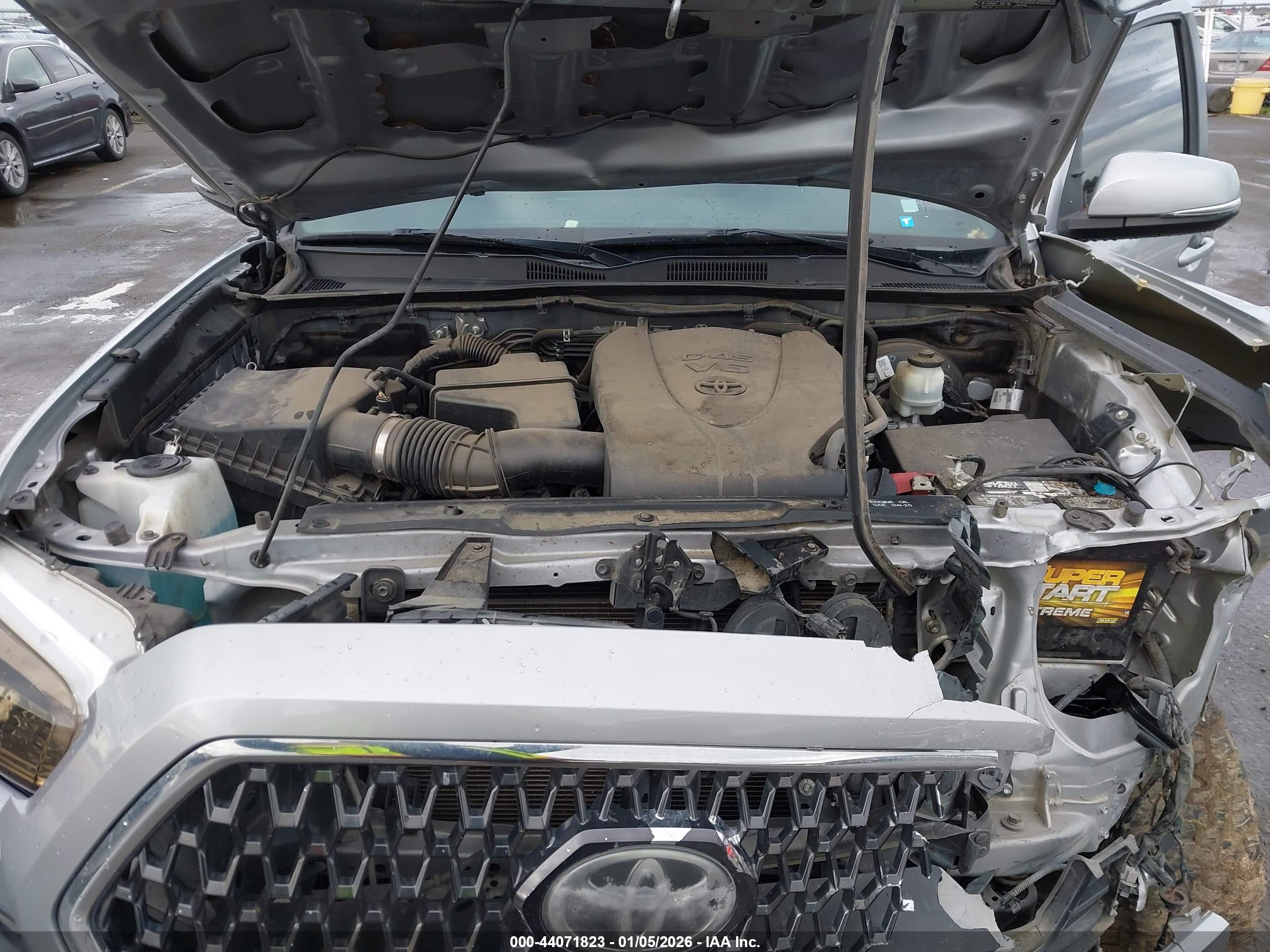 TOYOTA TACOMA image 10
