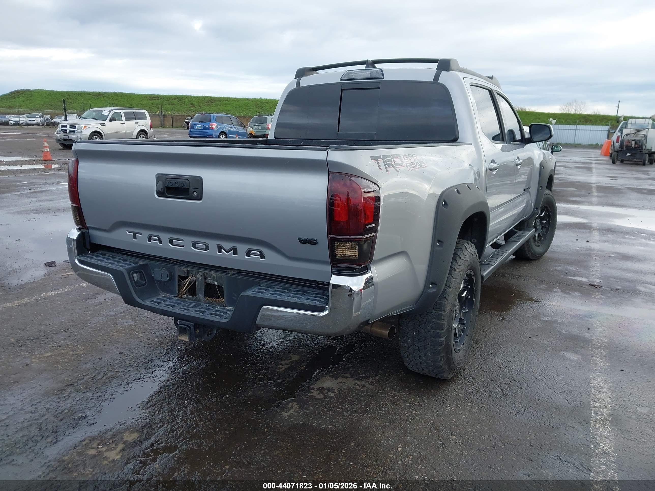 TOYOTA TACOMA image 4