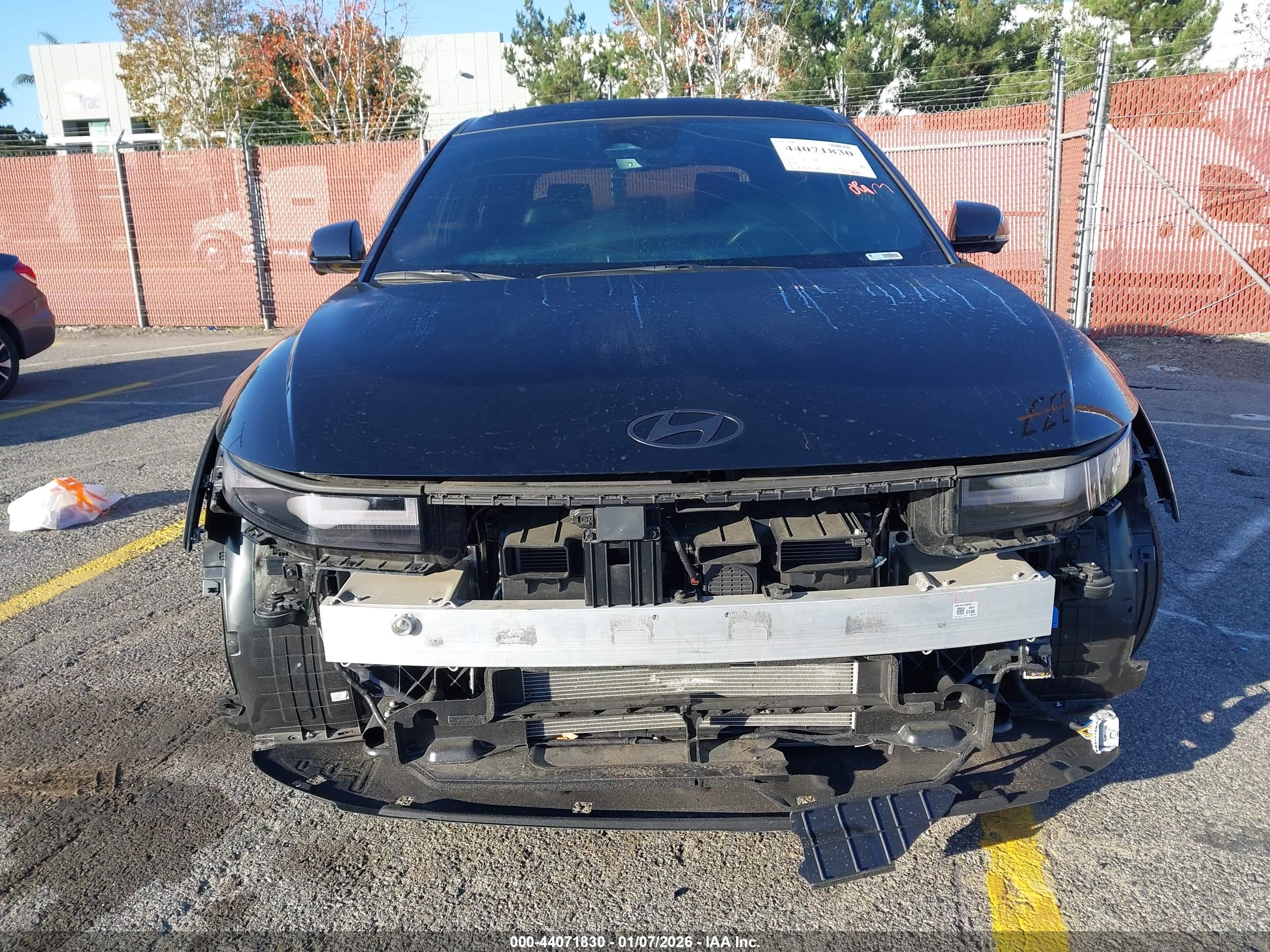 HYUNDAI IONIQ image 6