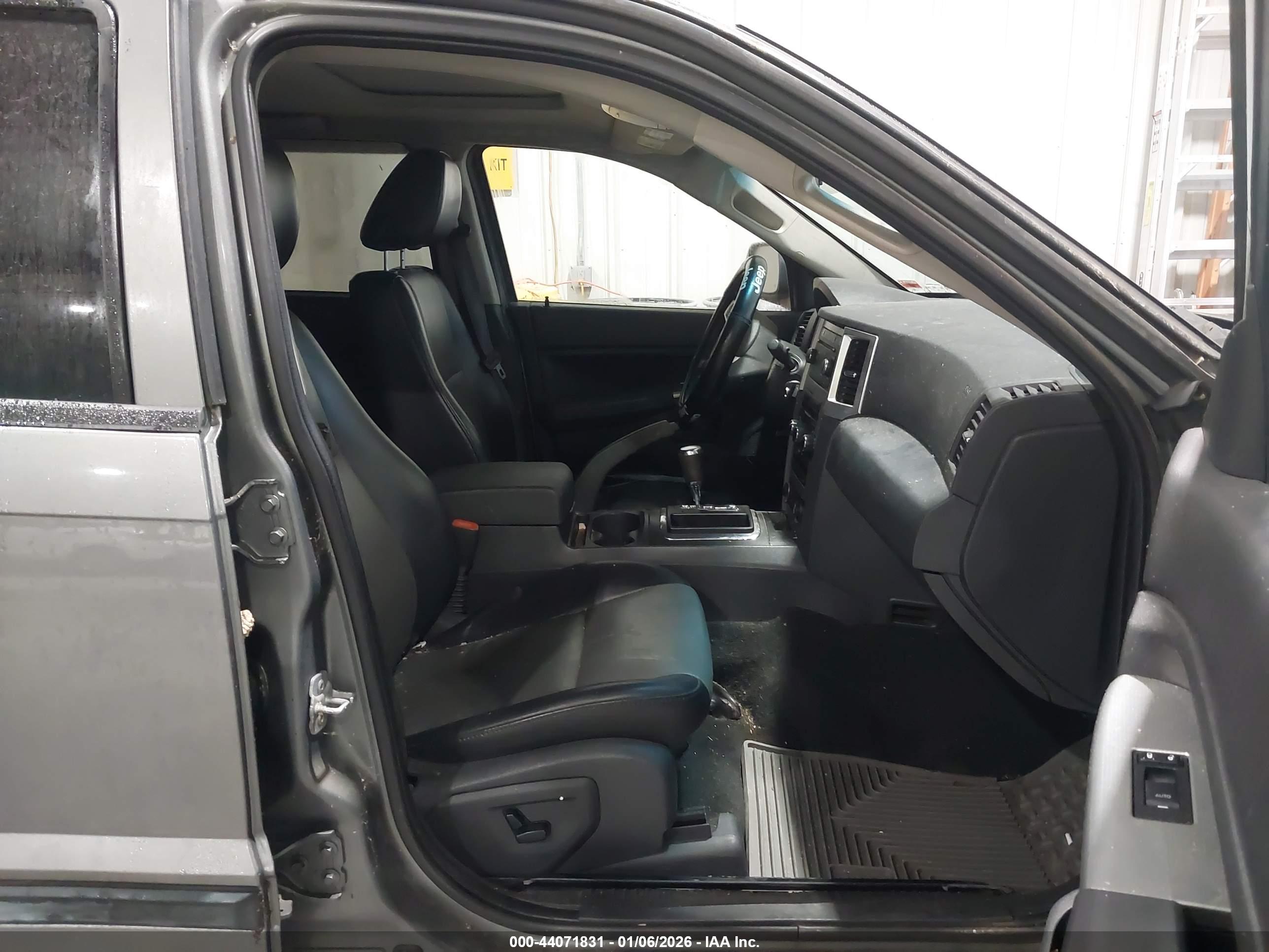 JEEP GRAND image 5