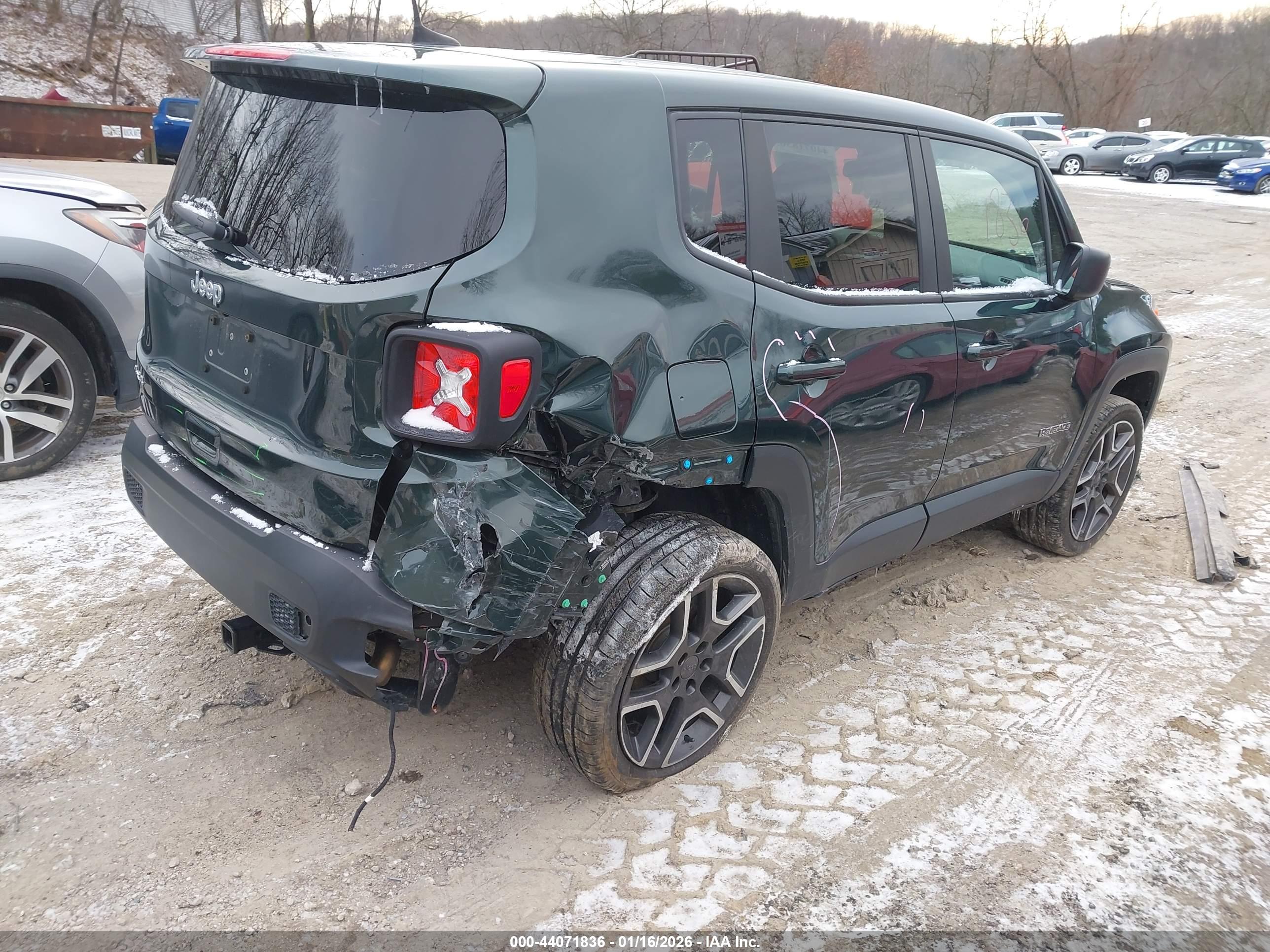 JEEP RENEGADE image 4
