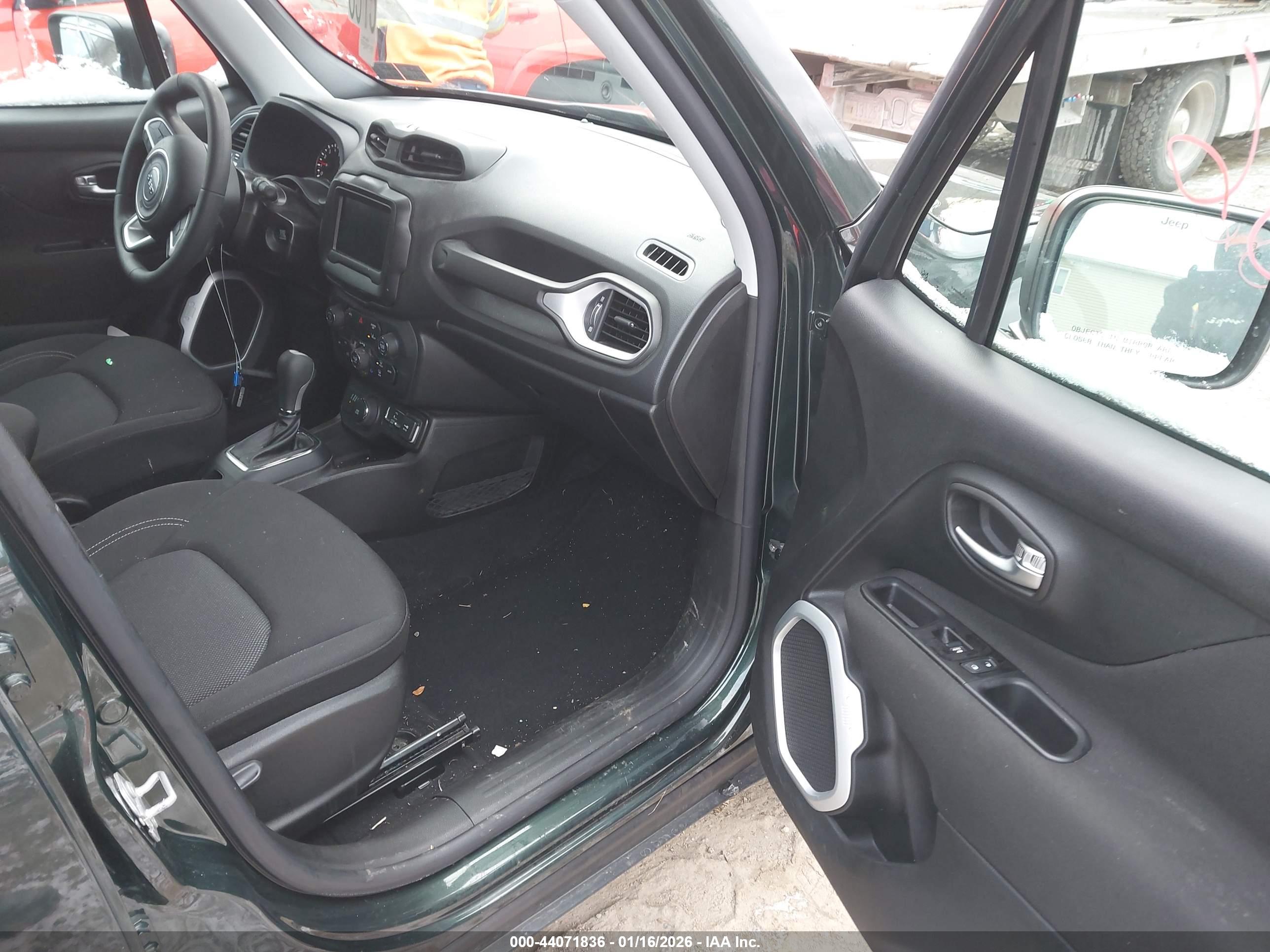 JEEP RENEGADE image 5