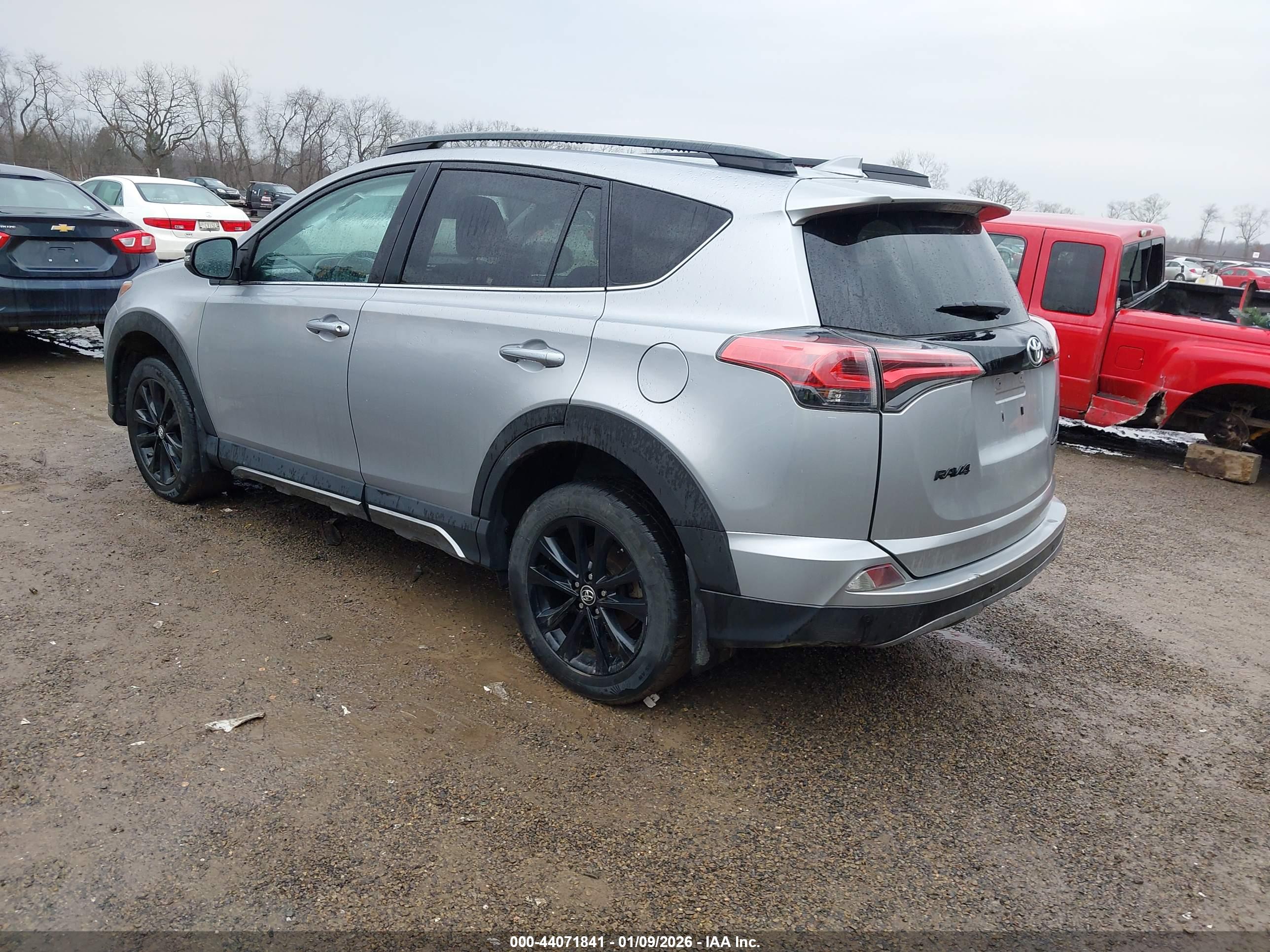 TOYOTA RAV4 image 3