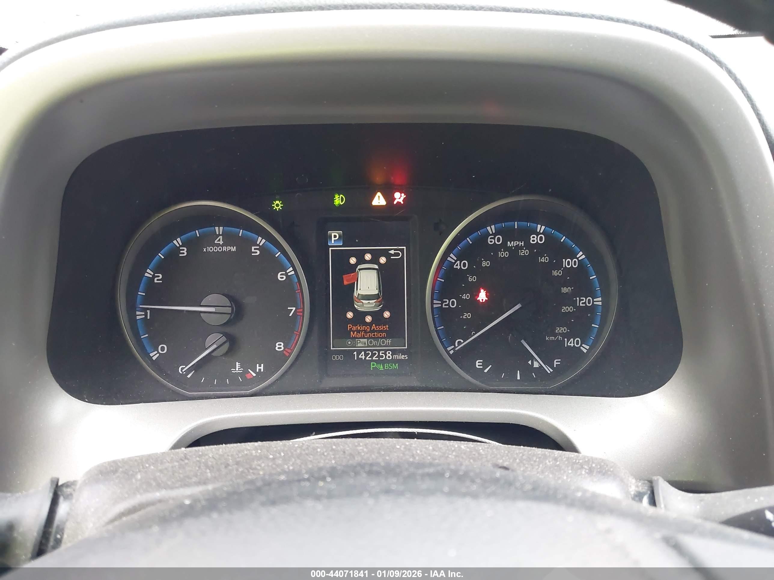 TOYOTA RAV4 image 7