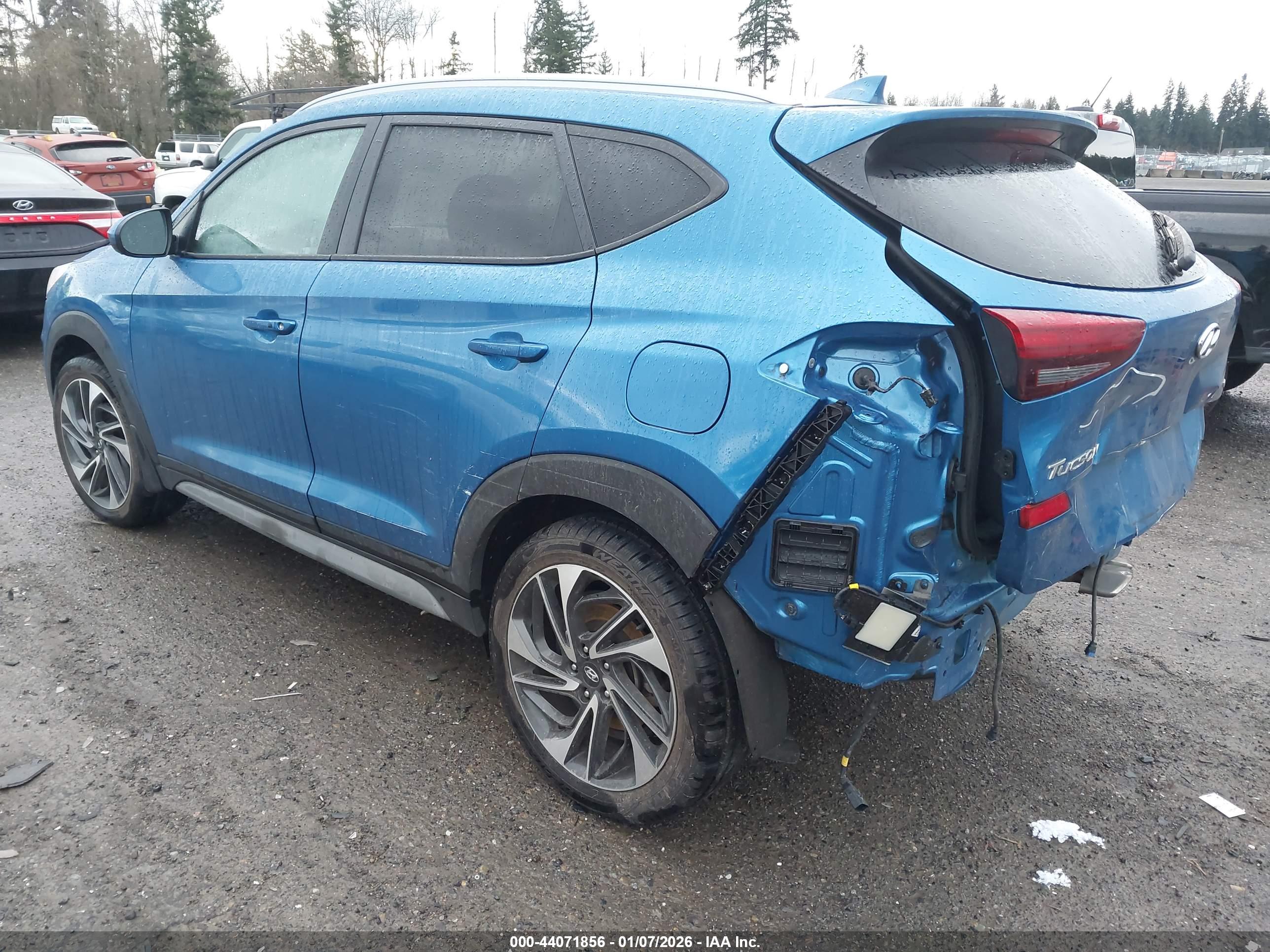 HYUNDAI TUCSON image 3