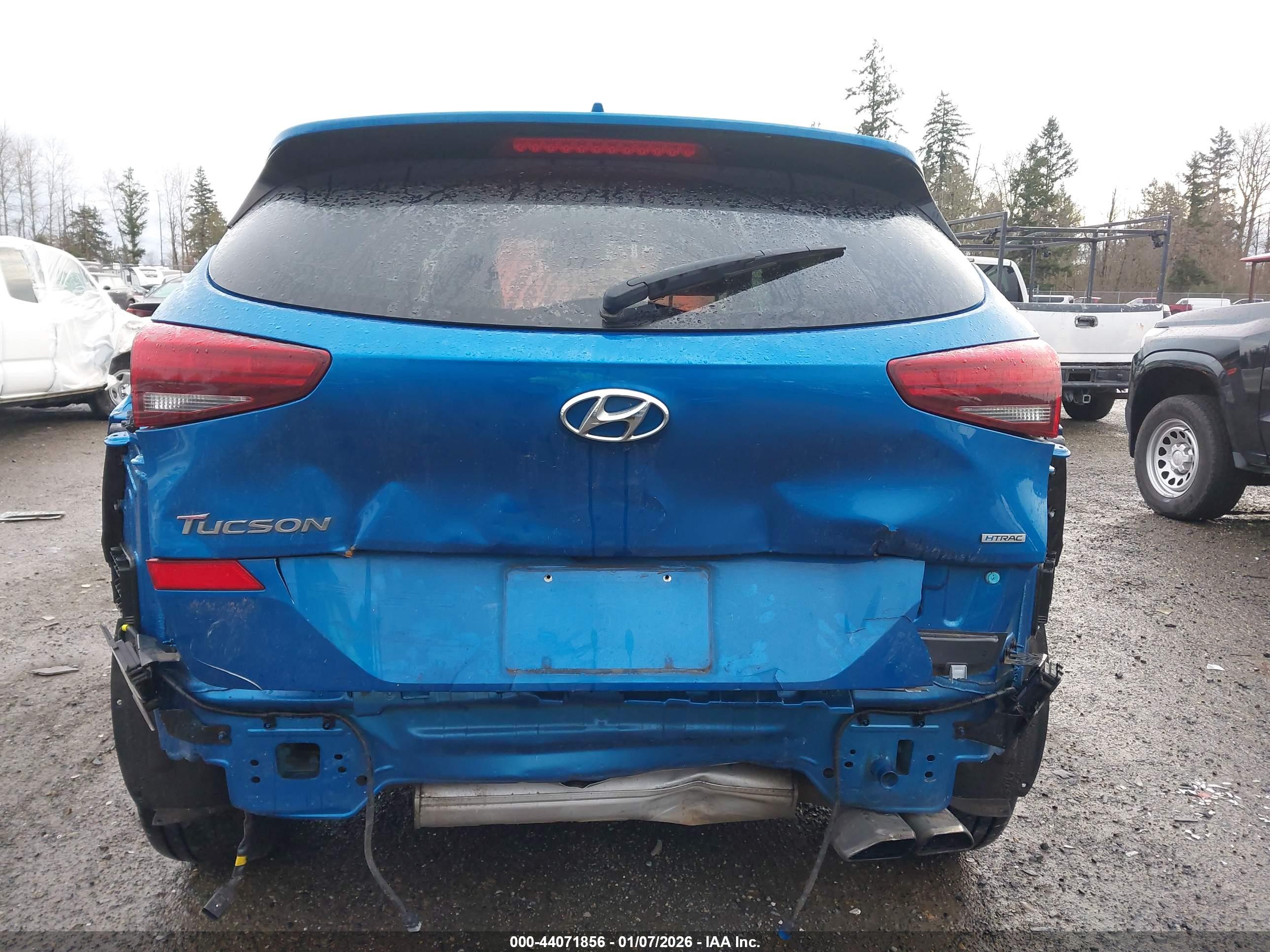 HYUNDAI TUCSON image 6