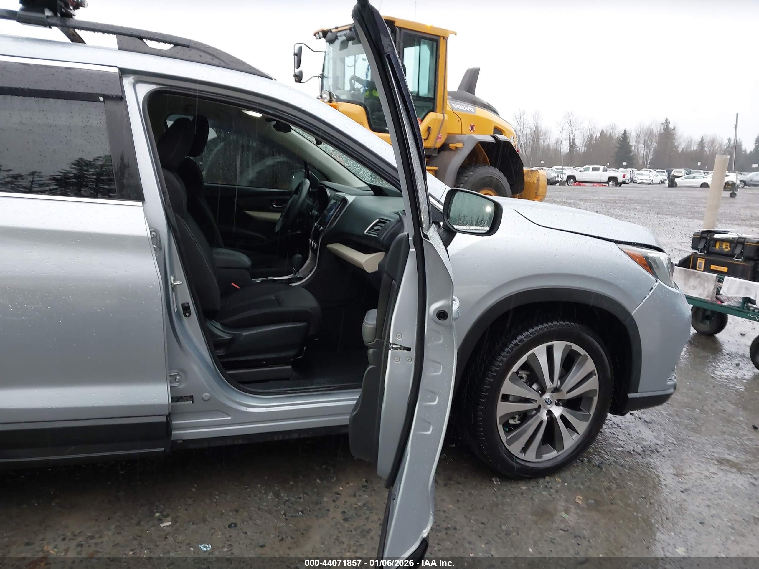 SUBARU ASCENT image 5