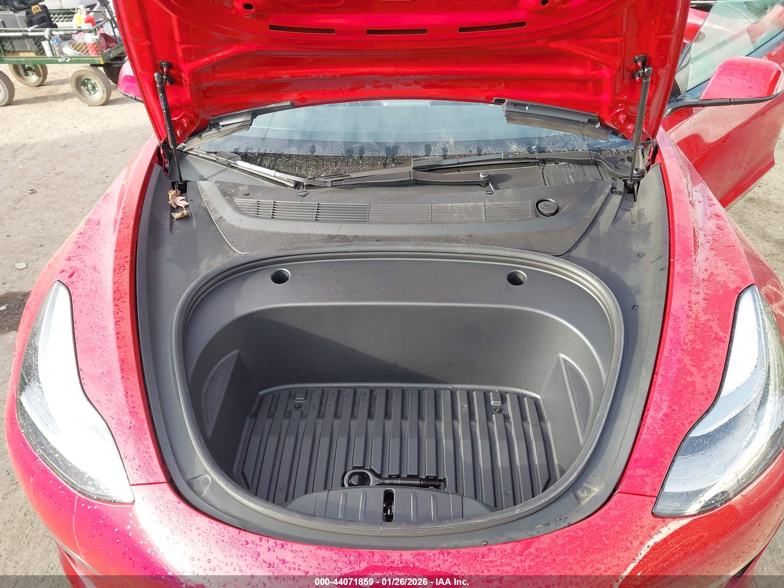 TESLA MODEL image 10