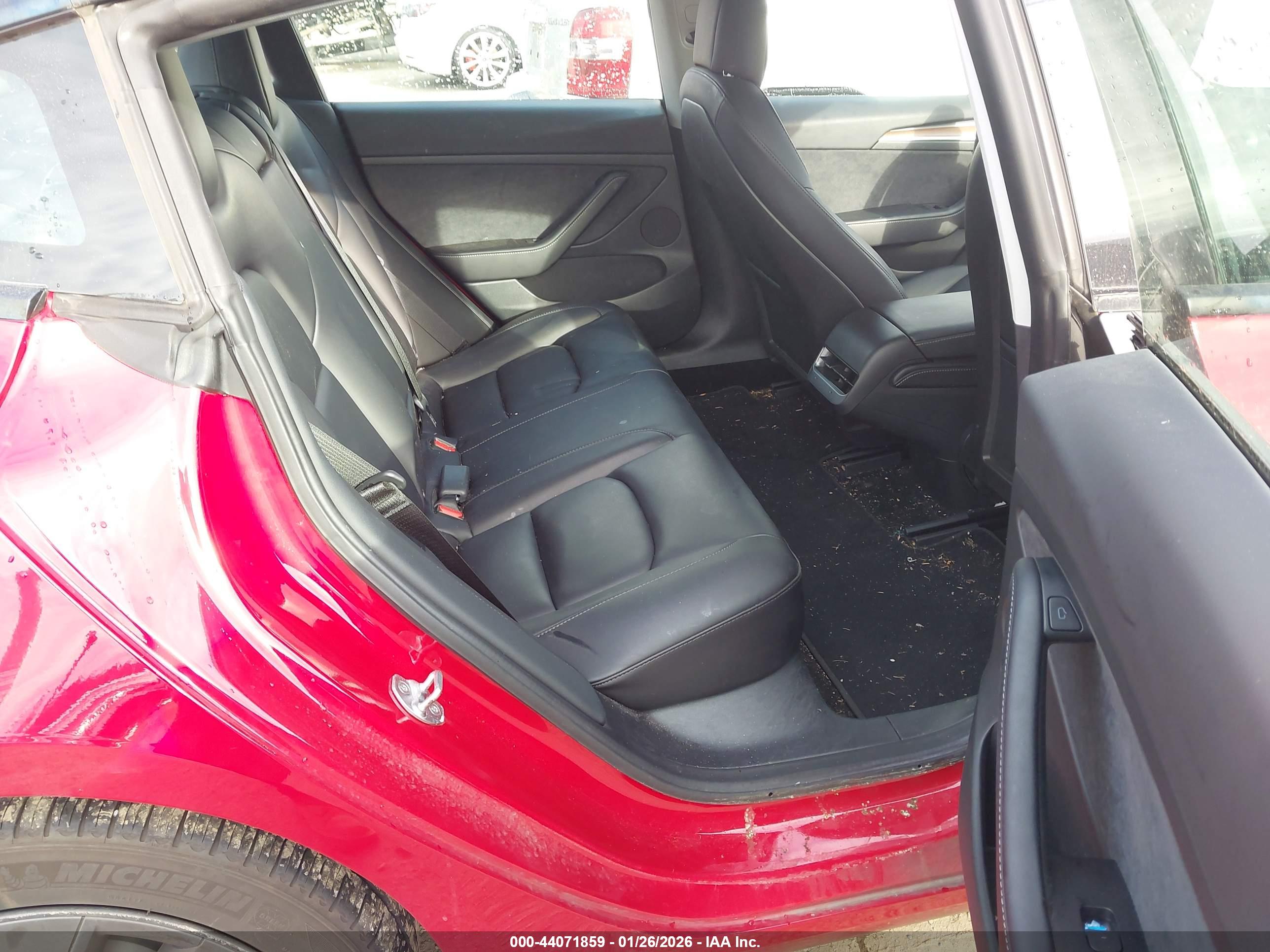 TESLA MODEL image 8