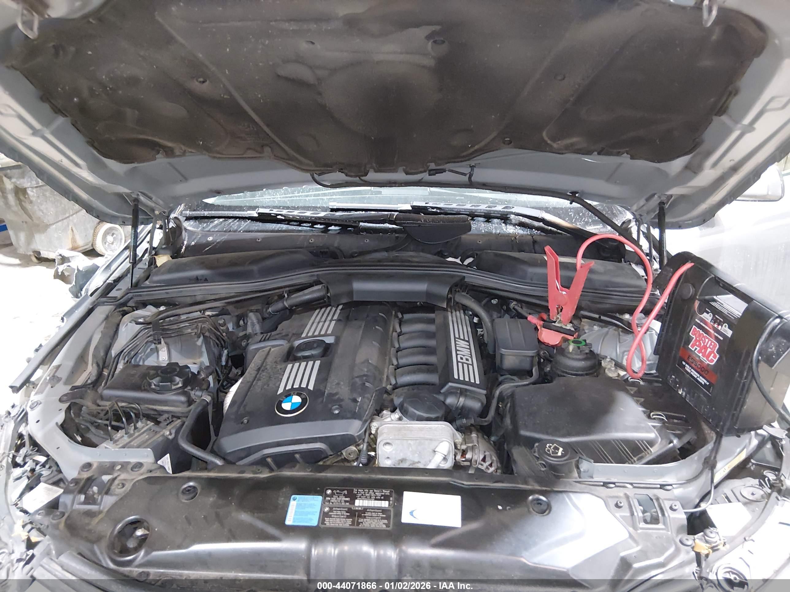 BMW 528I image 10