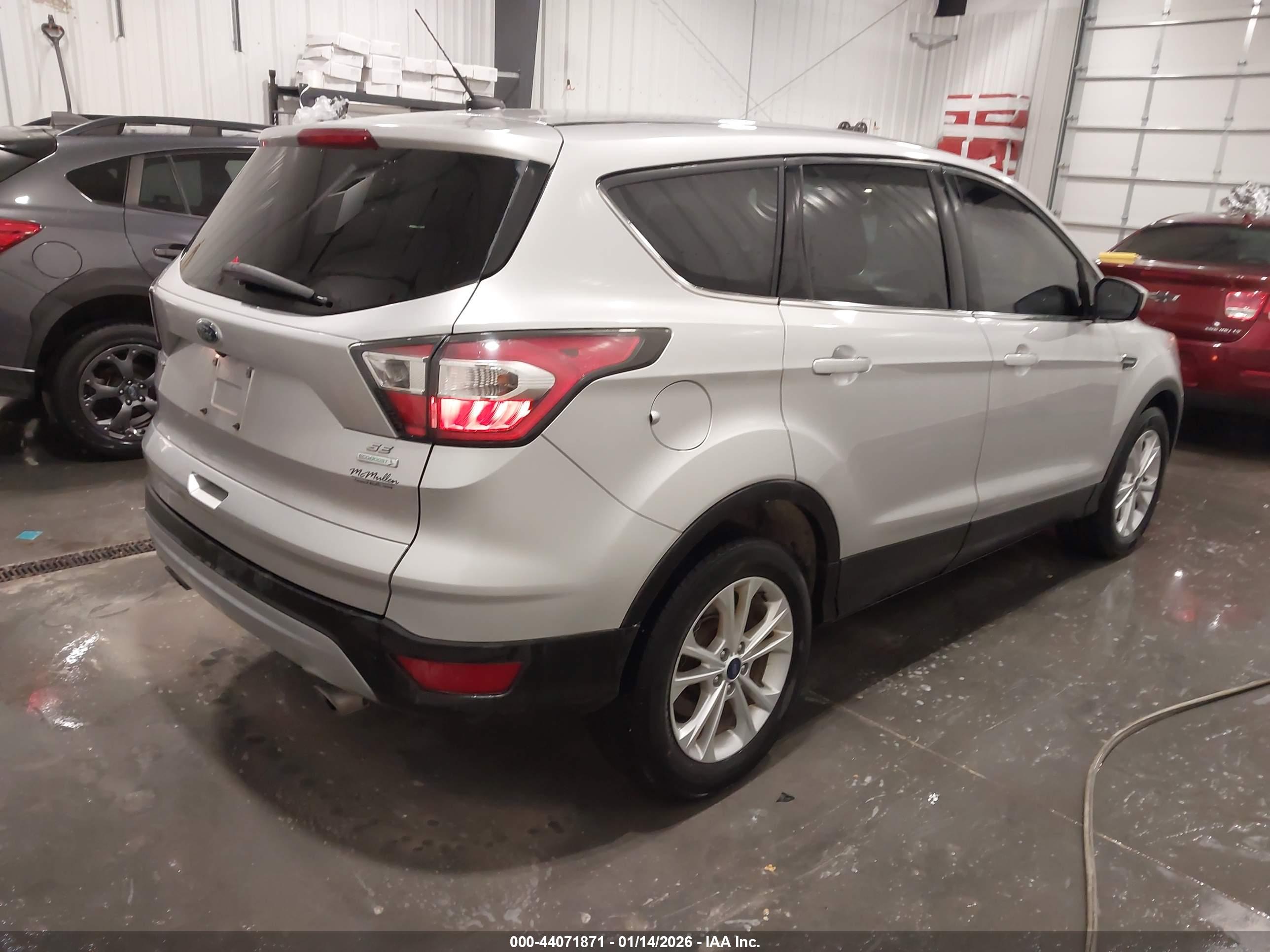 FORD ESCAPE image 4