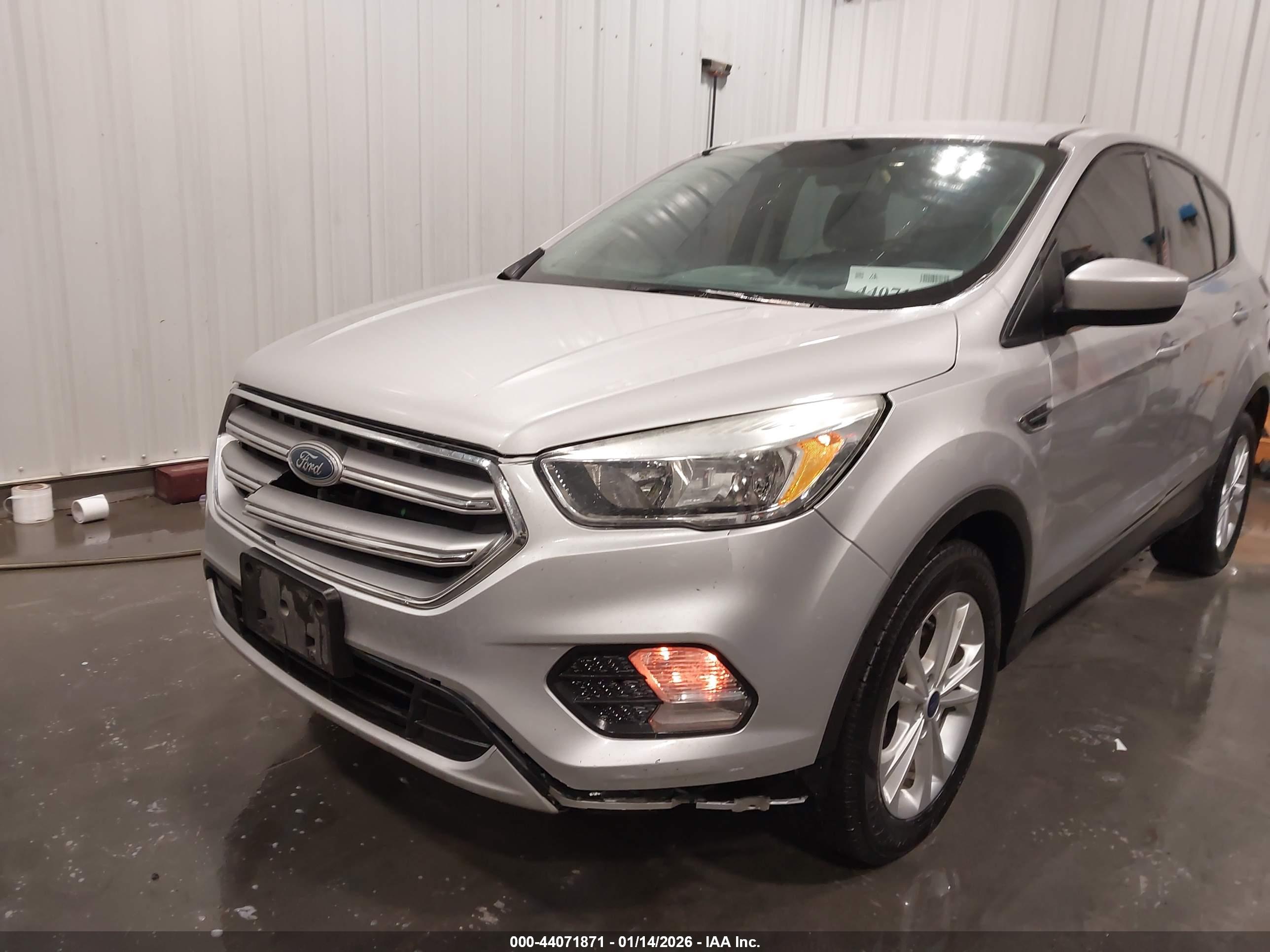 FORD ESCAPE image 6