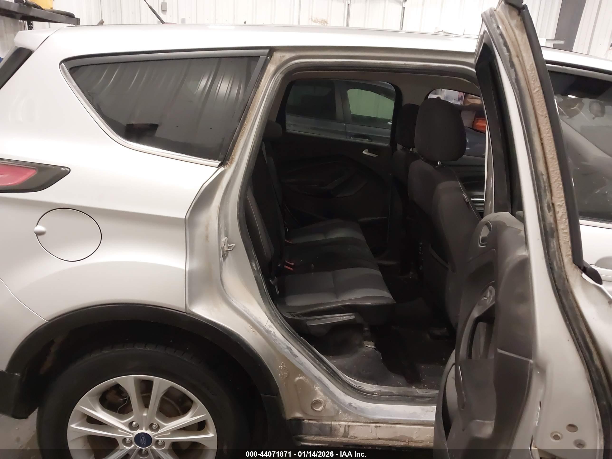 FORD ESCAPE image 8