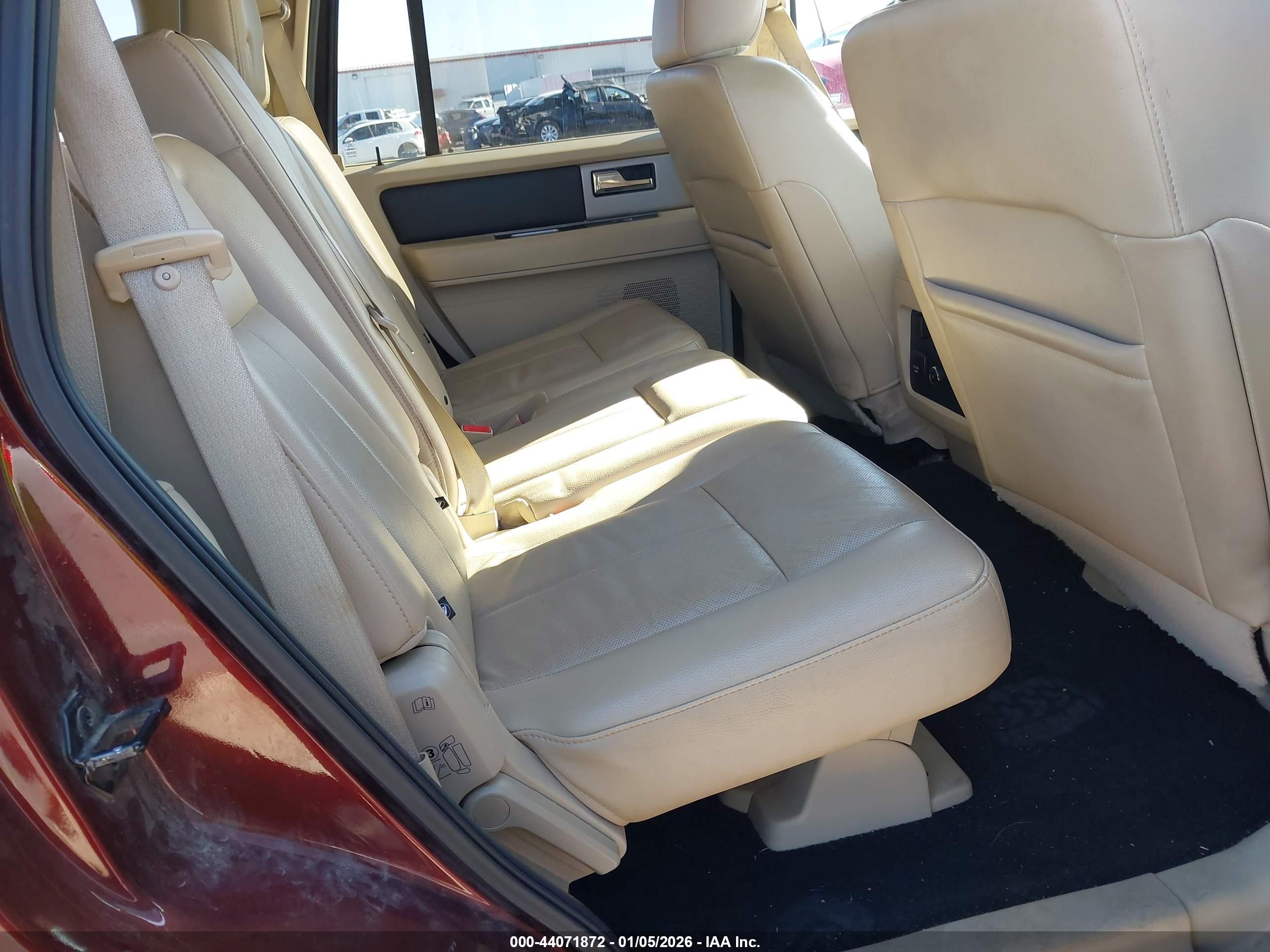 FORD EXPEDITION image 8