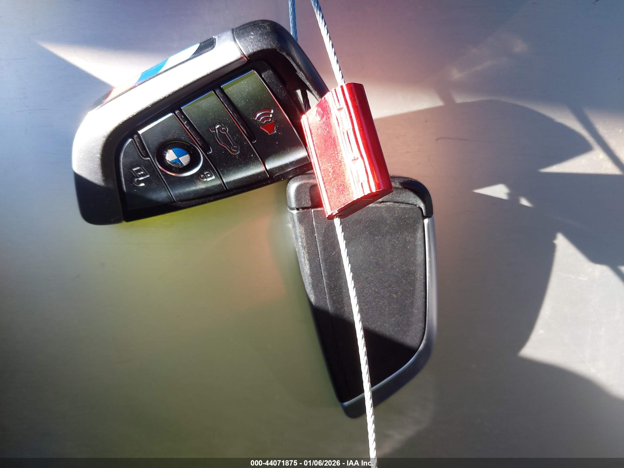 BMW M550I image 11