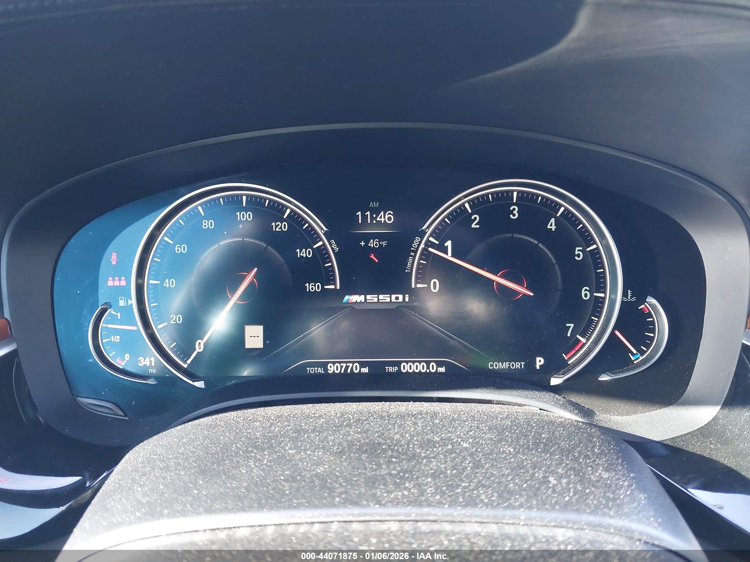 BMW M550I image 7