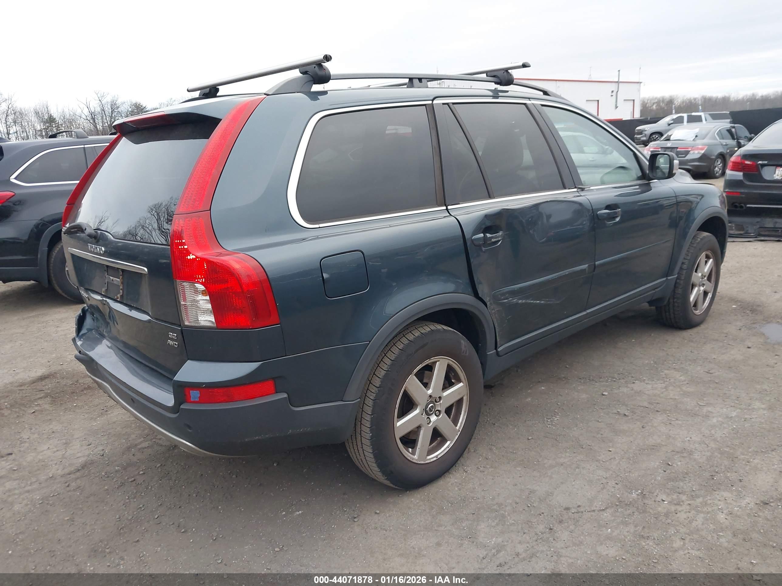 VOLVO XC90 image 4