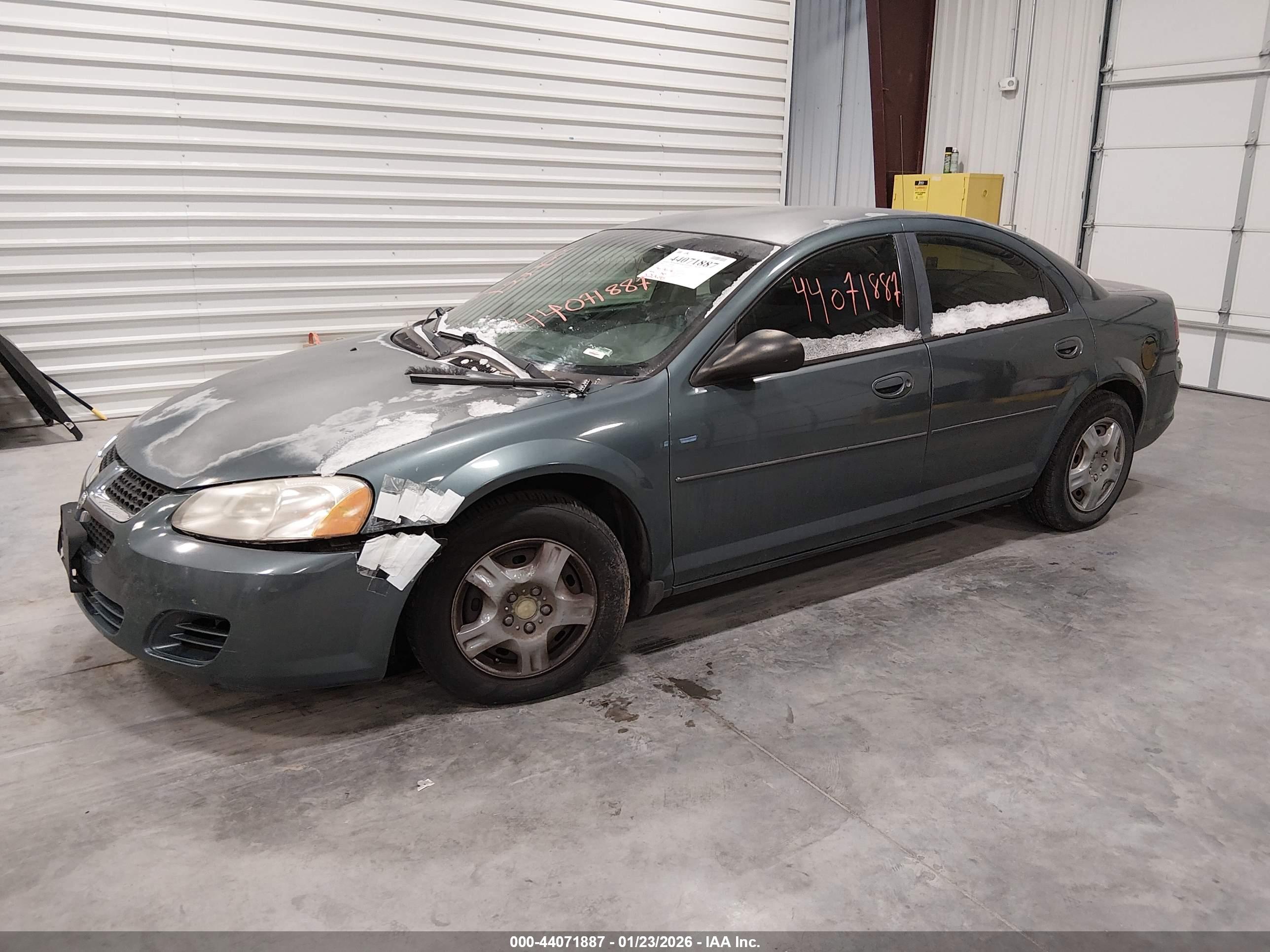 DODGE STRATUS image 2