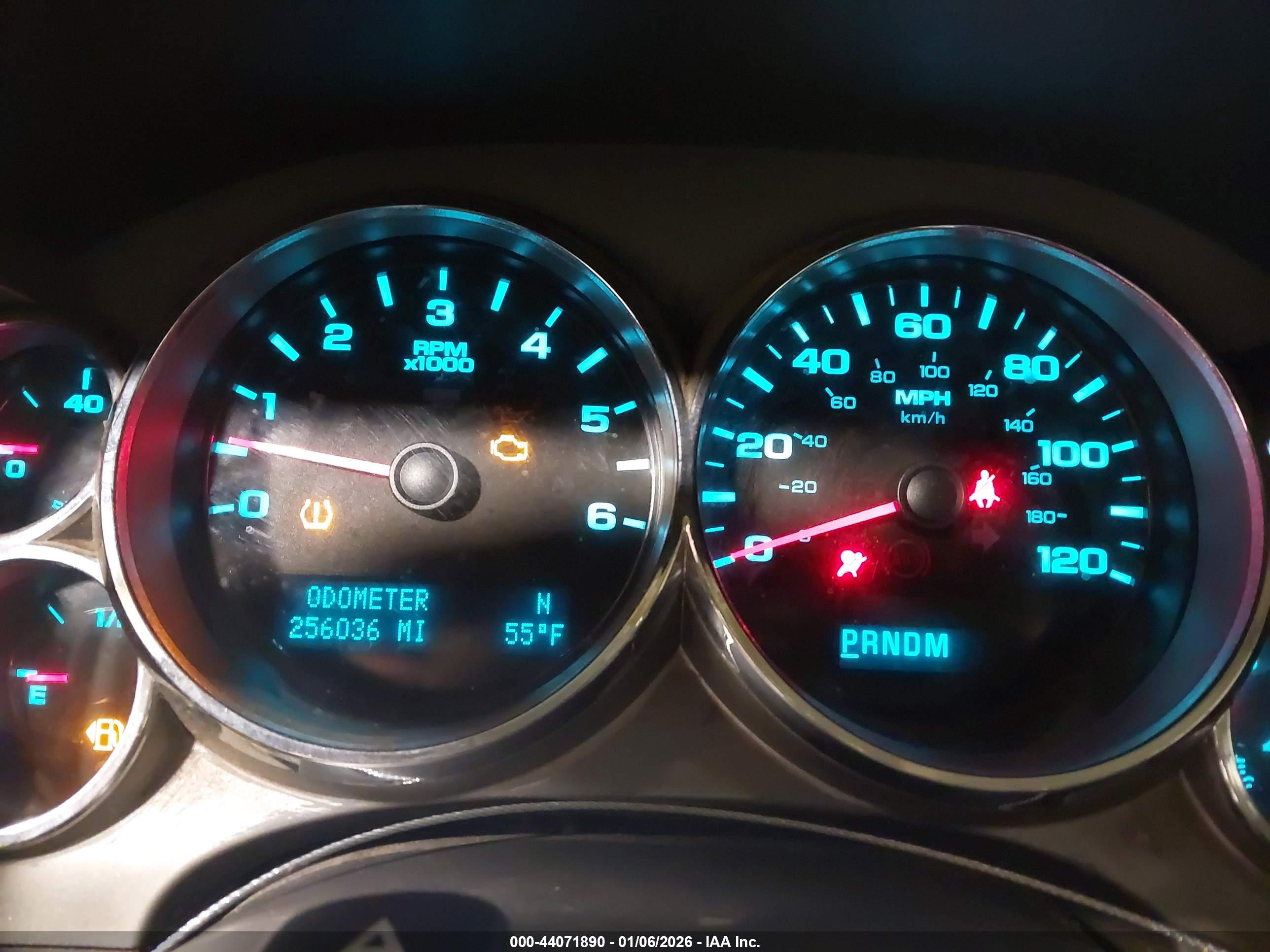 CHEVROLET SILVERADO image 7