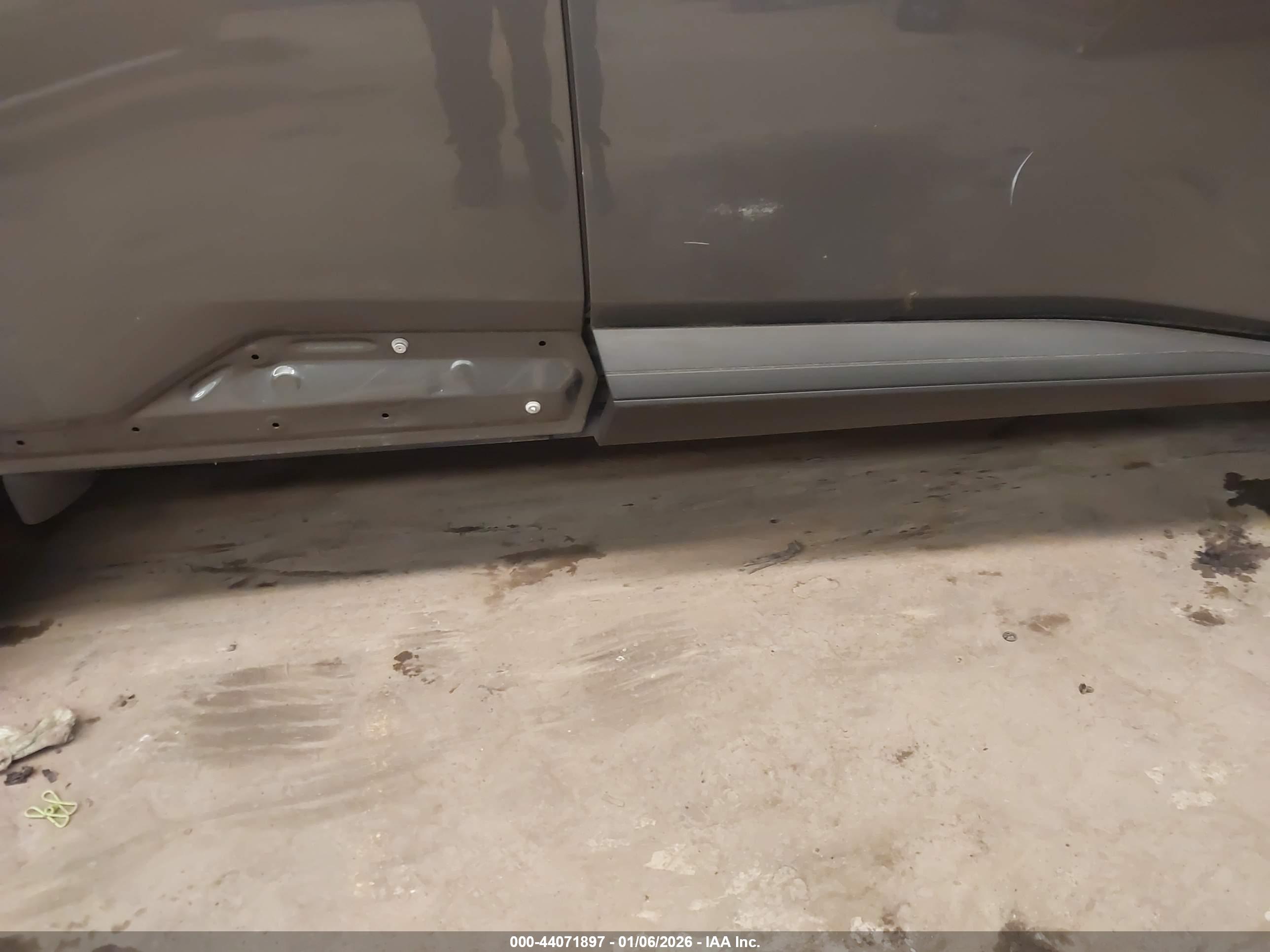 NISSAN ROGUE image 6
