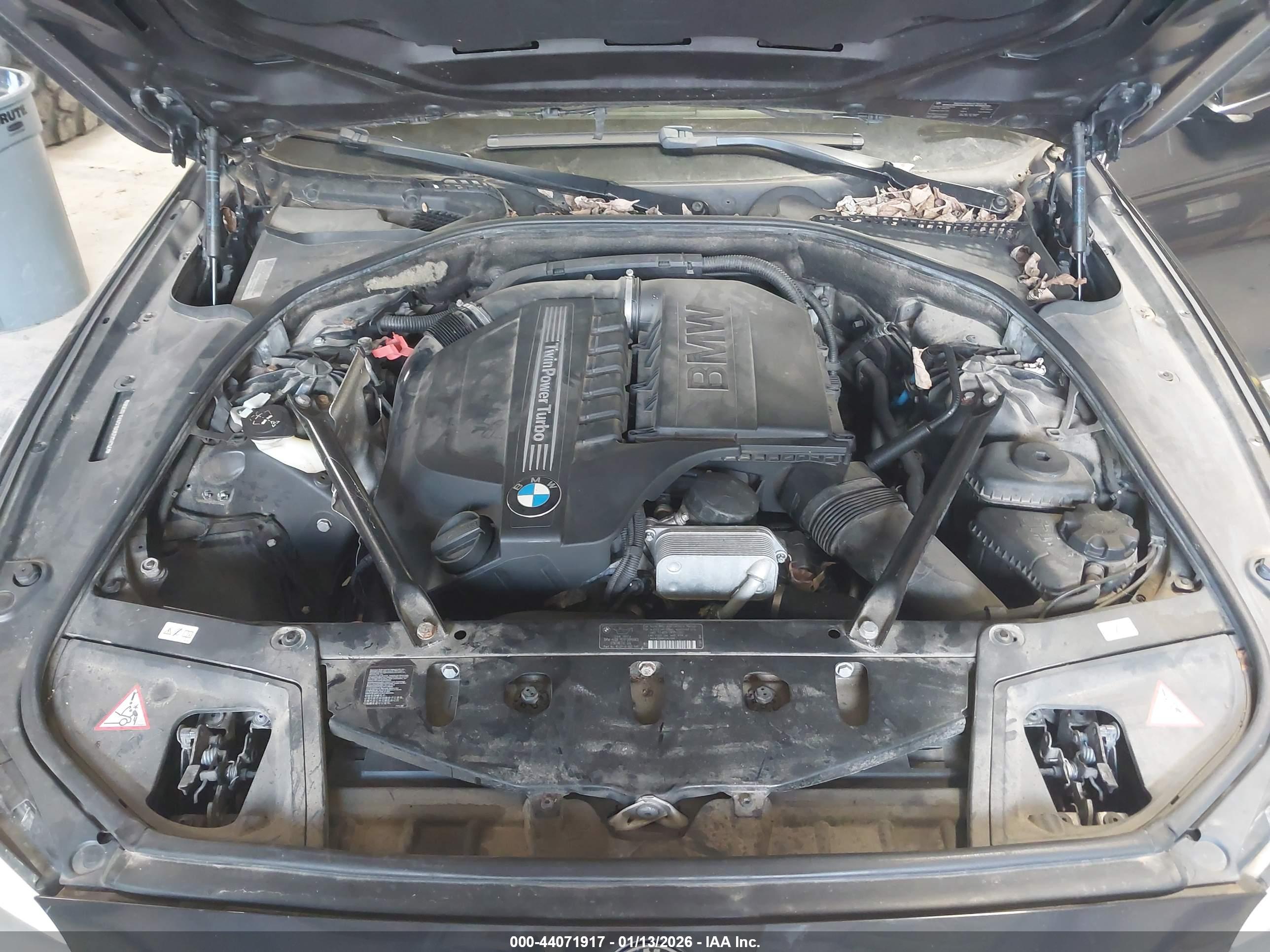 BMW 535I image 10