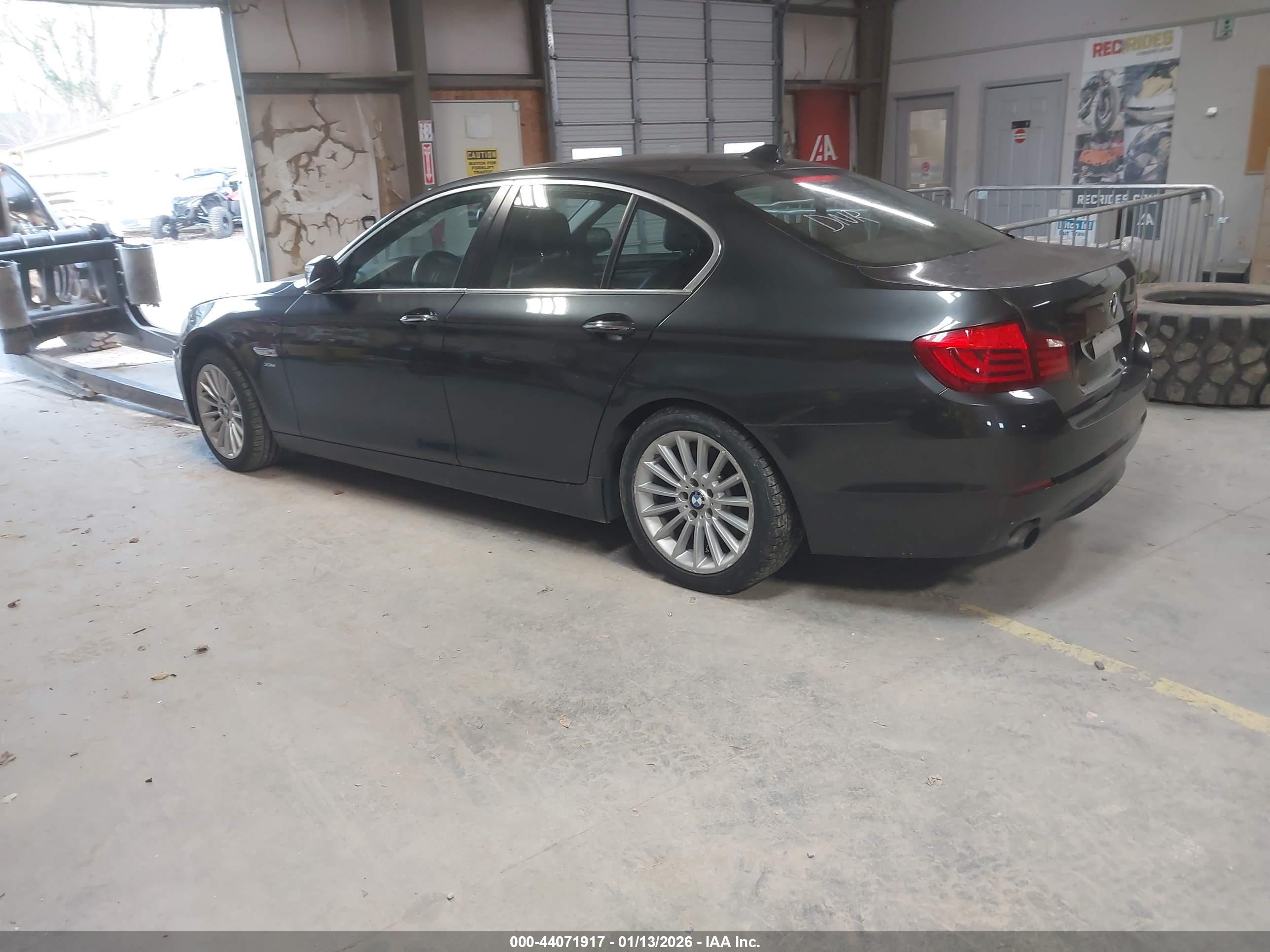 BMW 535I image 3