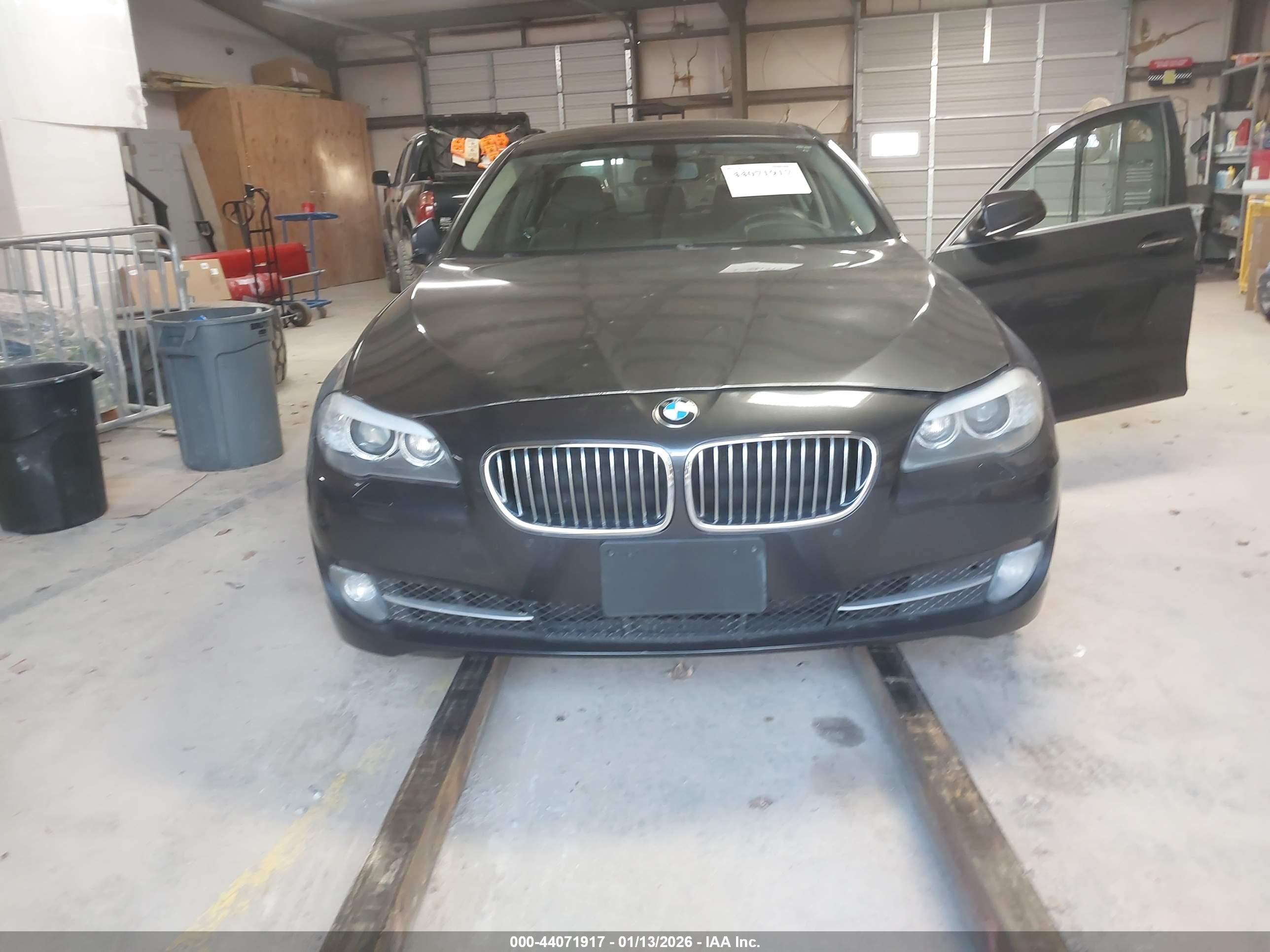 BMW 535I image 6