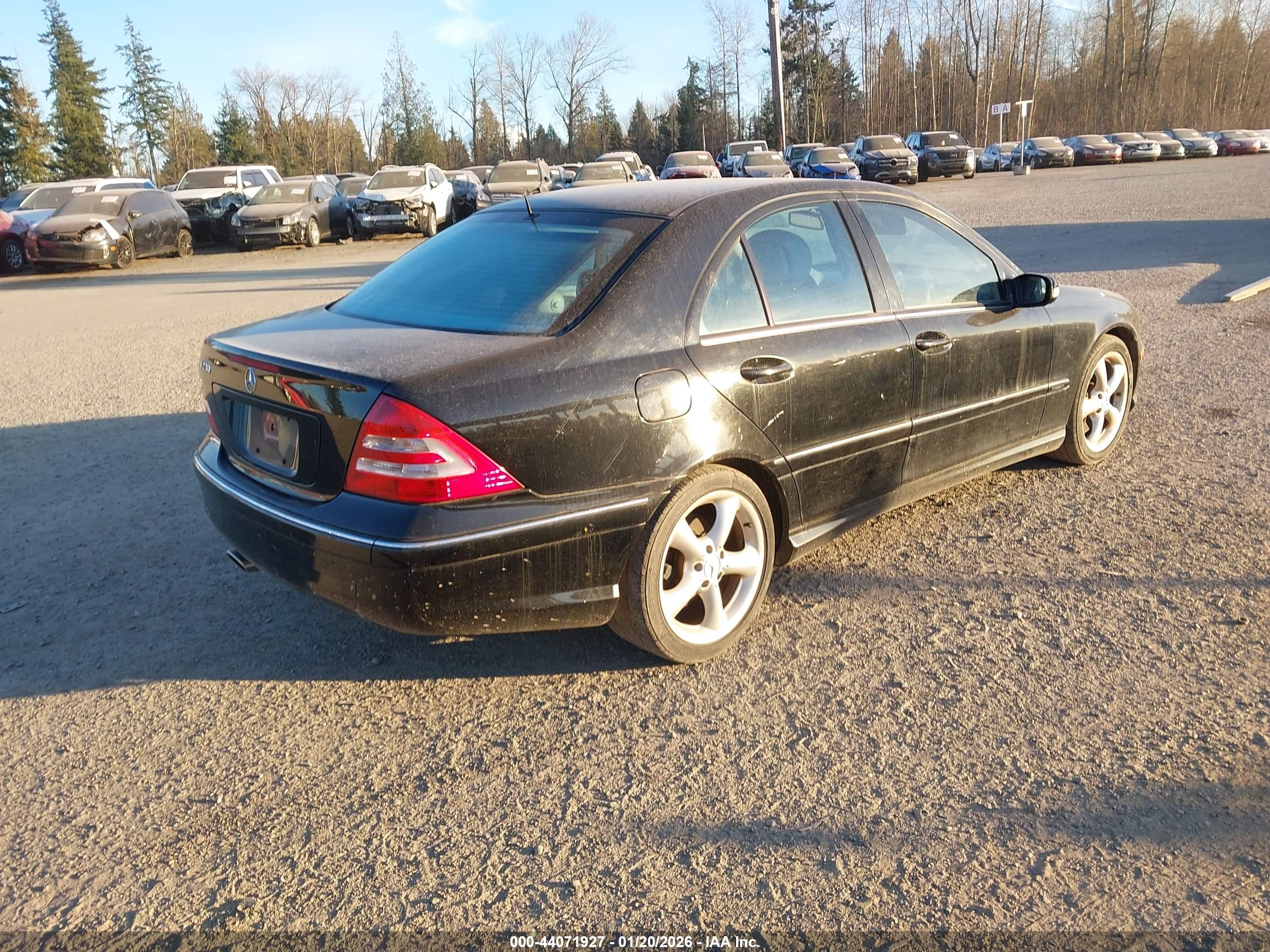 MERCEDES-BENZ C image 4