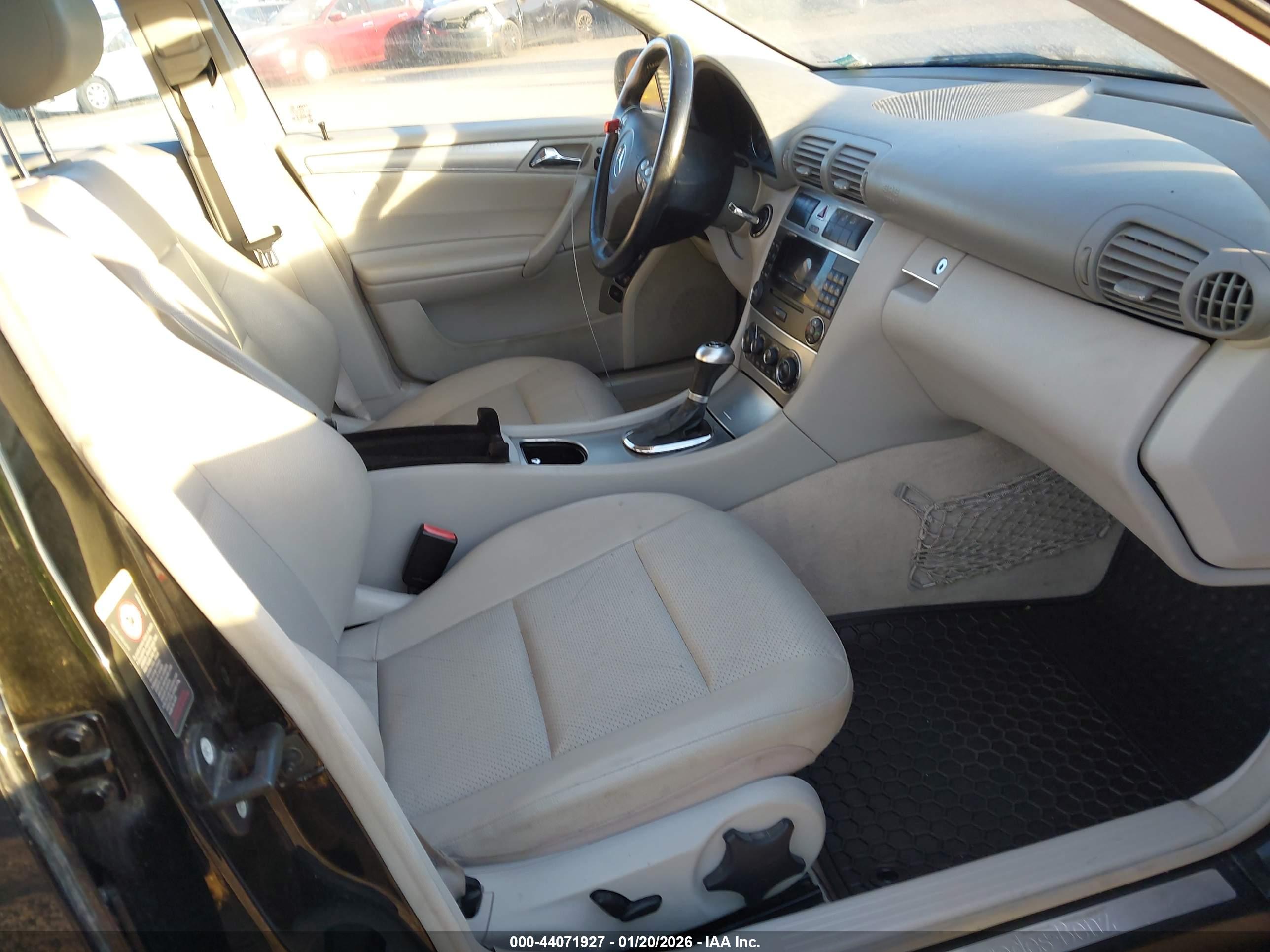 MERCEDES-BENZ C image 5